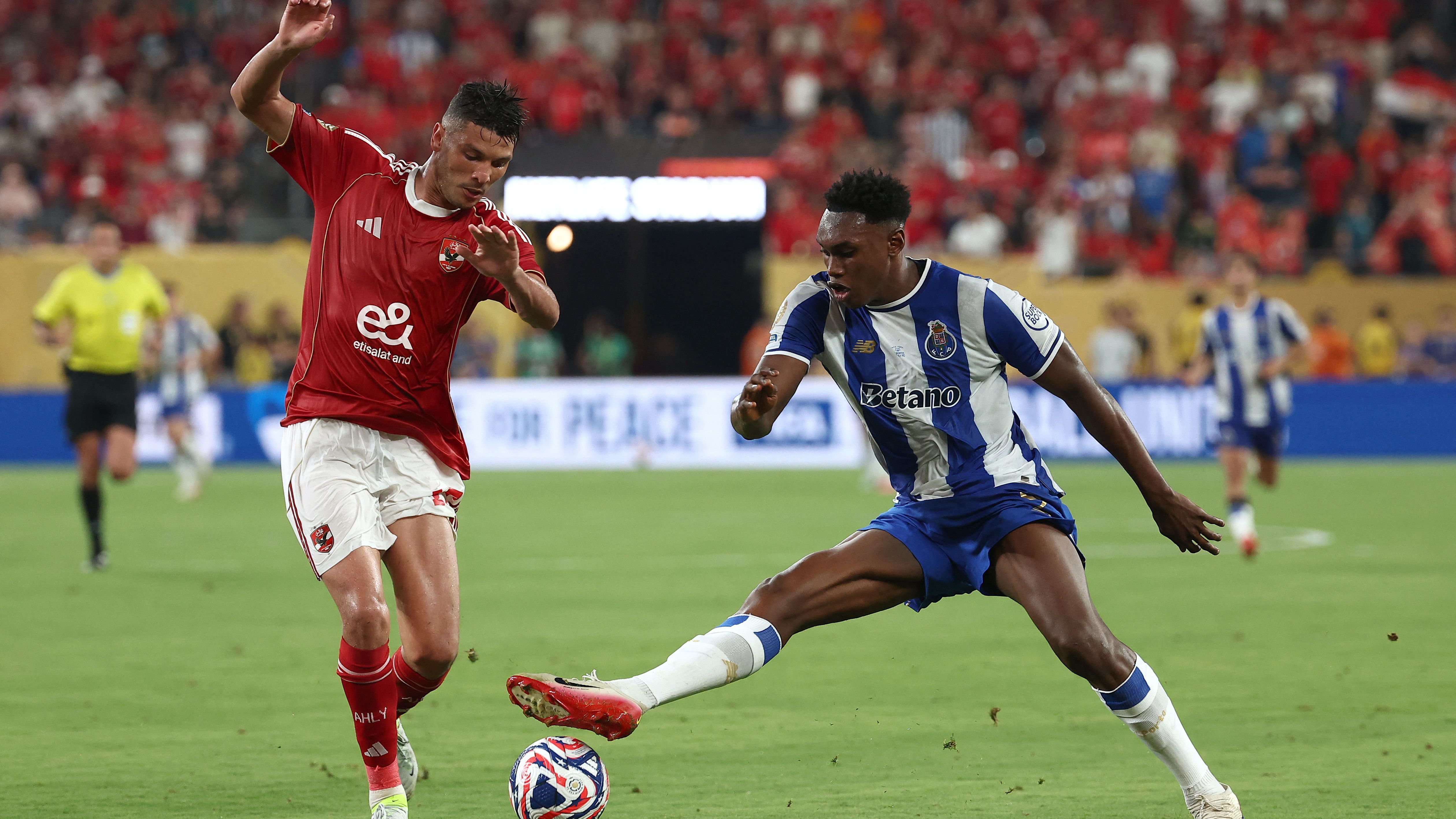 Ashraf Dari résilie son contrat à l'Ahly et envisage l'Europe