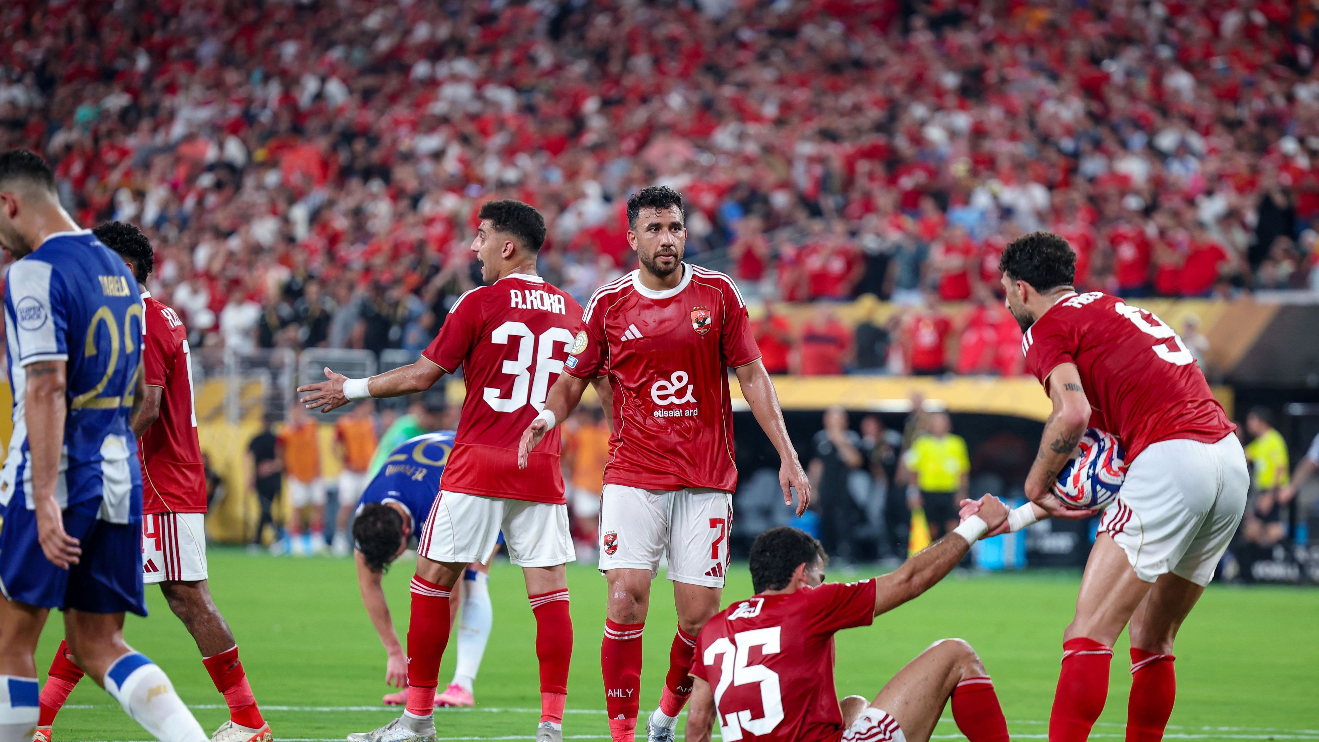 Al Ahly considers Ghanaian winger Douglas Owusu from Radnik in January transfer window