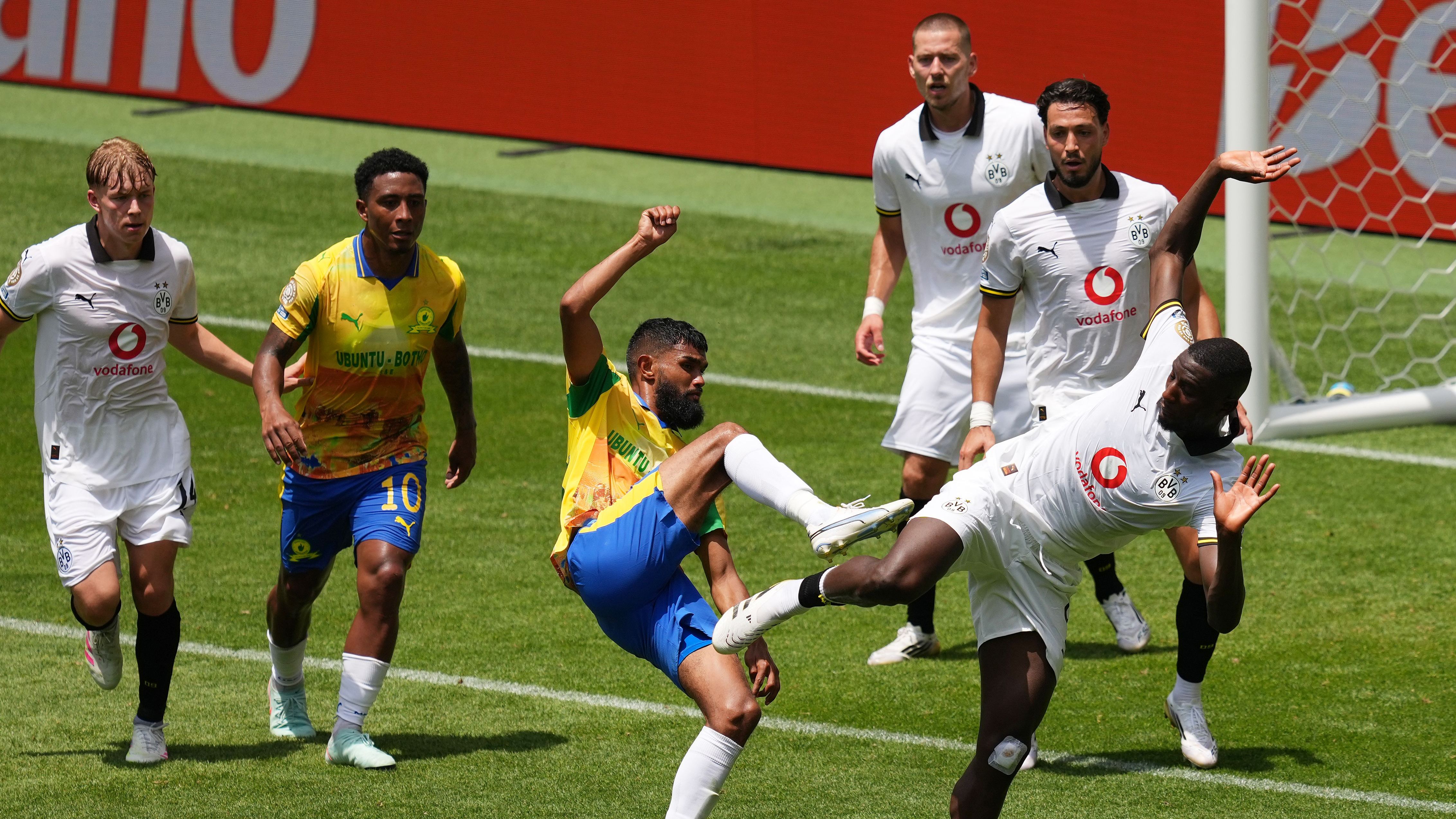 Mamelodi Sundowns FC v Borussia Dortmund: Group F - FIFA Club World Cup 2025