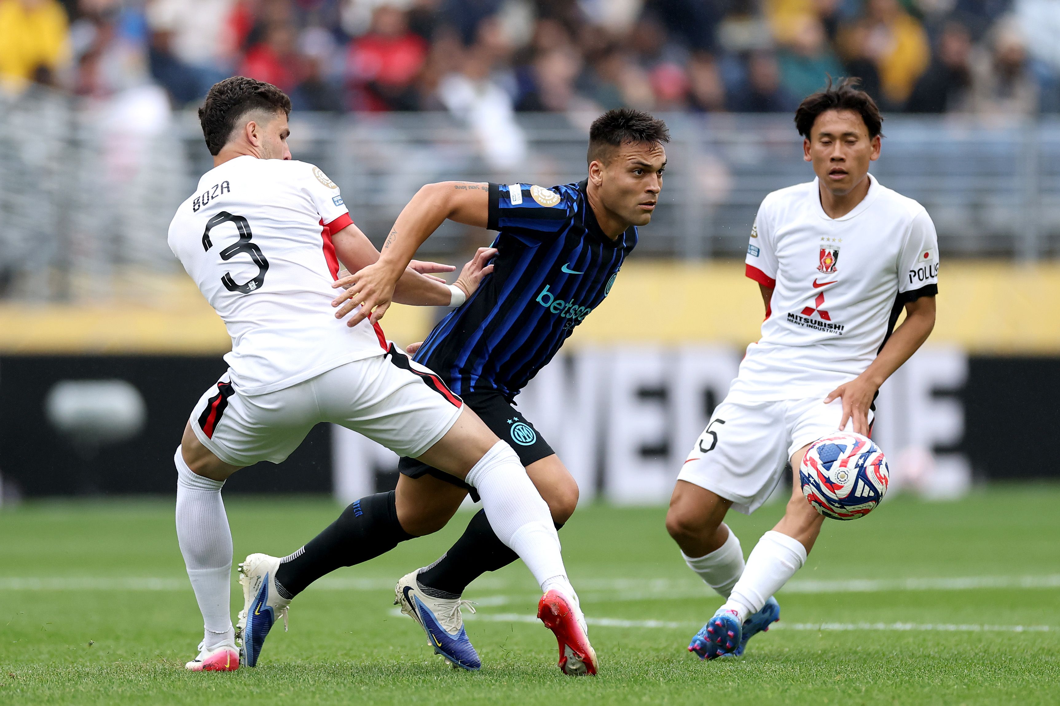 FC Internazionale Milano v Urawa Red Diamonds: Group E - FIFA Club World Cup 2025