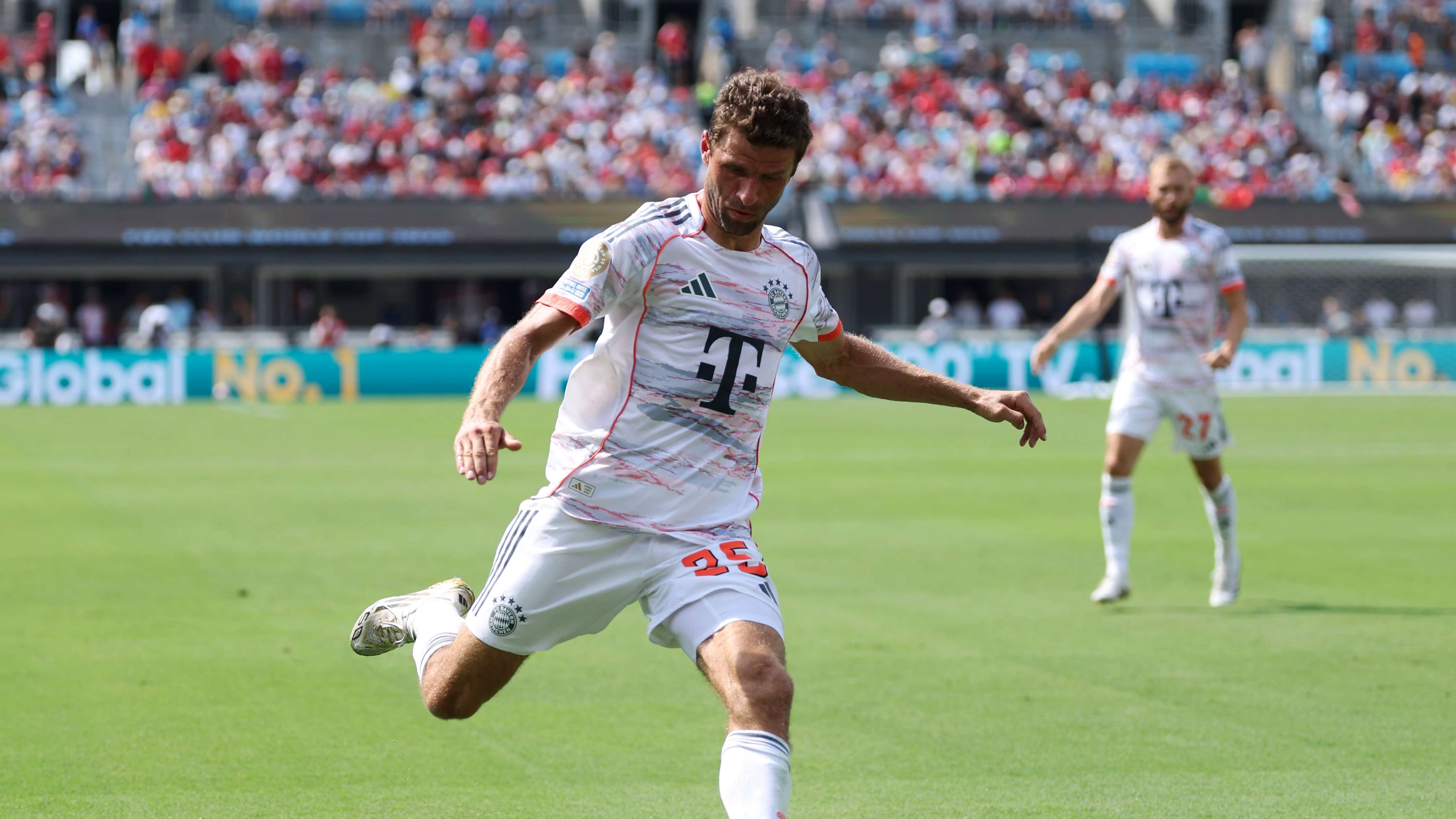 SL Benfica v FC Bayern München: Group C - FIFA Club World Cup 2025