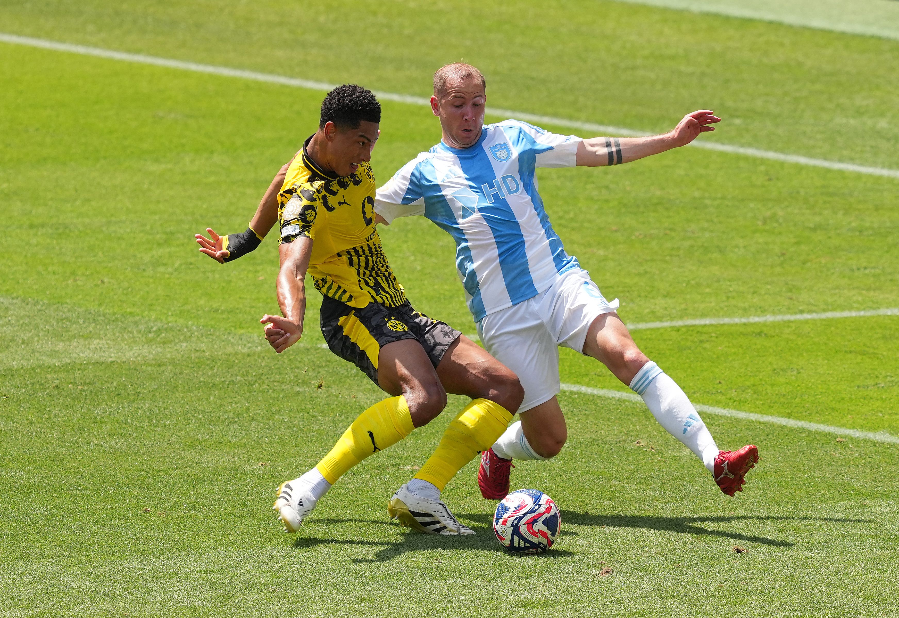 Borussia Dortmund v Ulsan HD FC: Group F - FIFA Club World Cup 2025