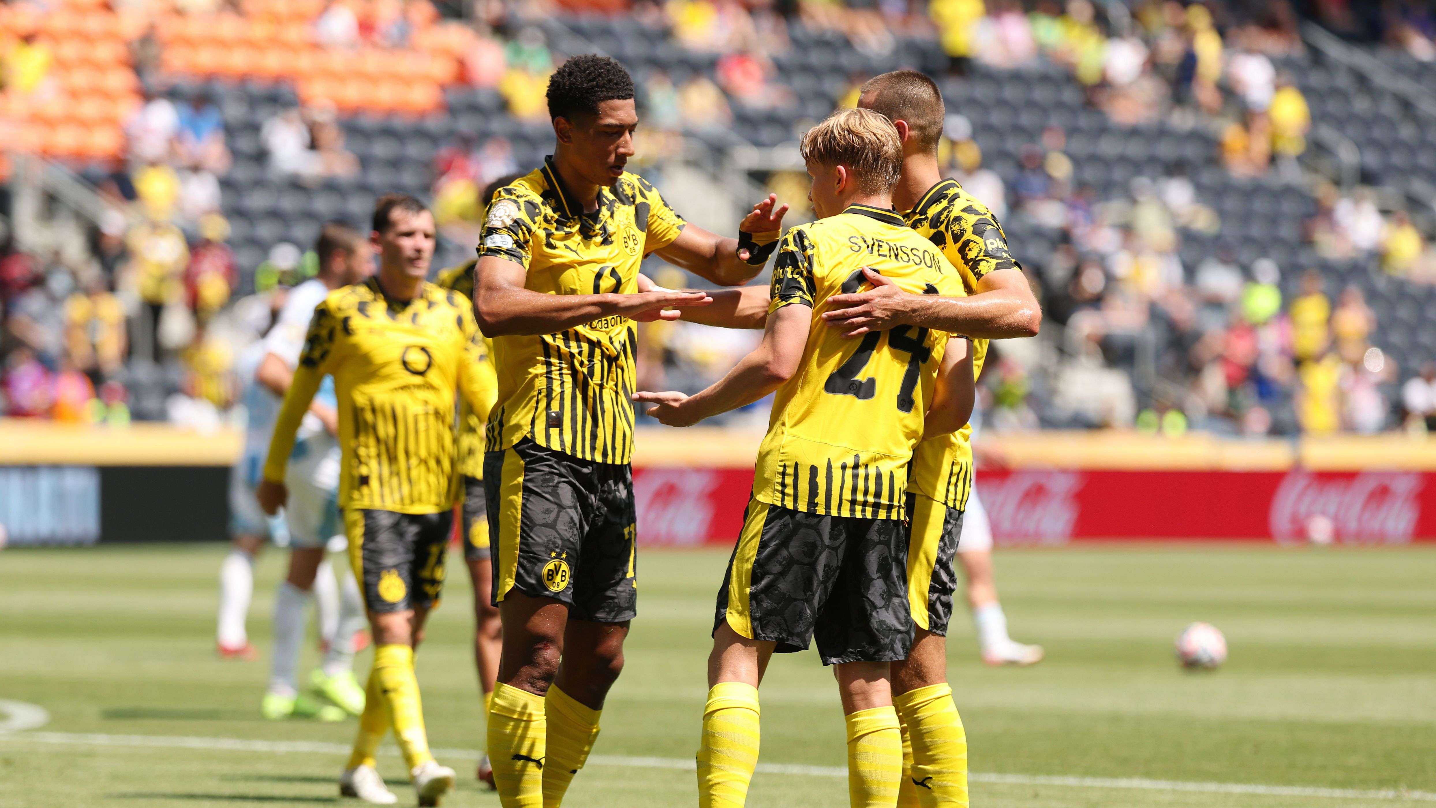 Borussia Dortmund v Ulsan HD FC: Group F - FIFA Club World Cup 2025