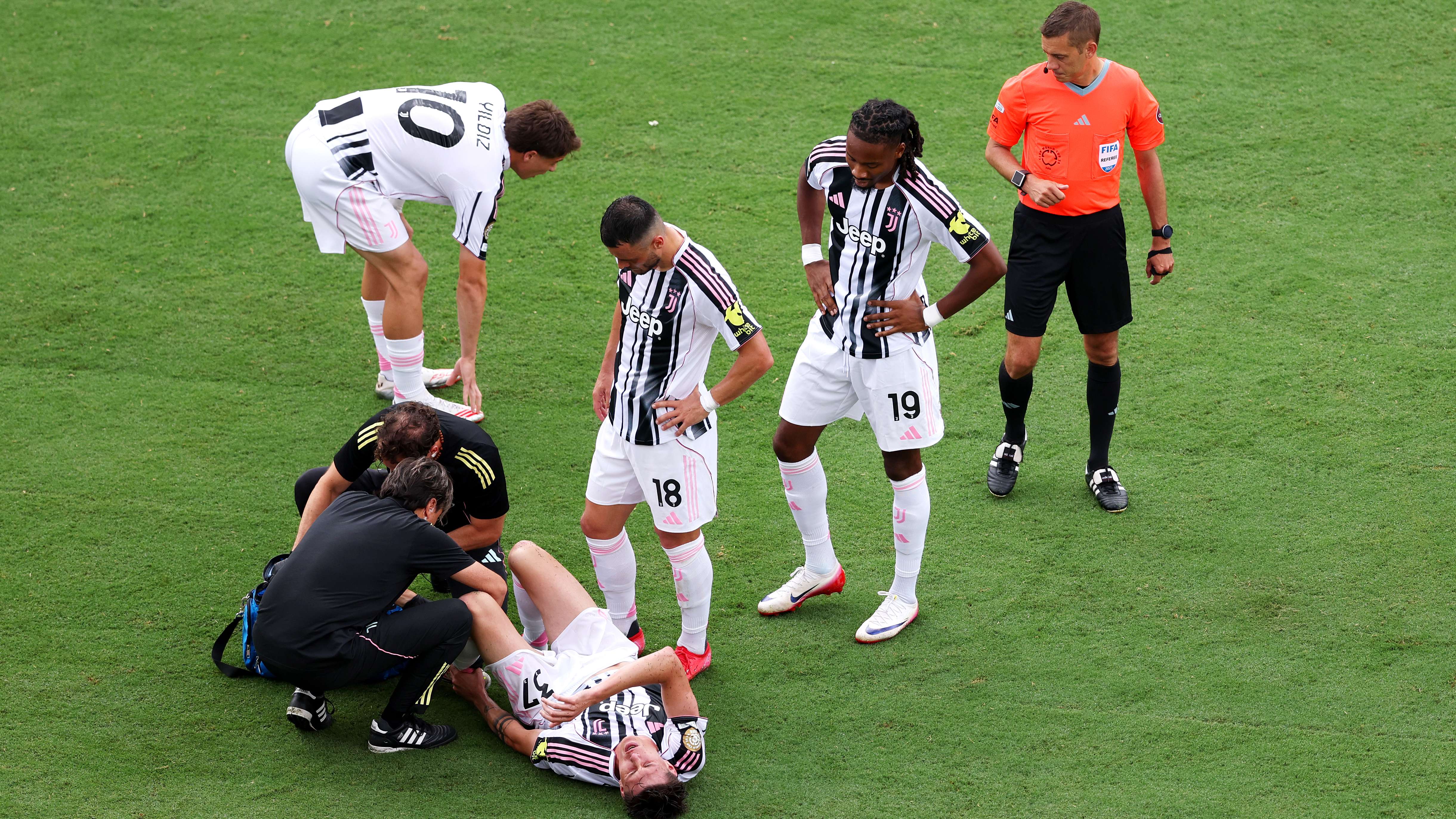 Juventus FC v Manchester City FC: Group G - FIFA Club World Cup 2025