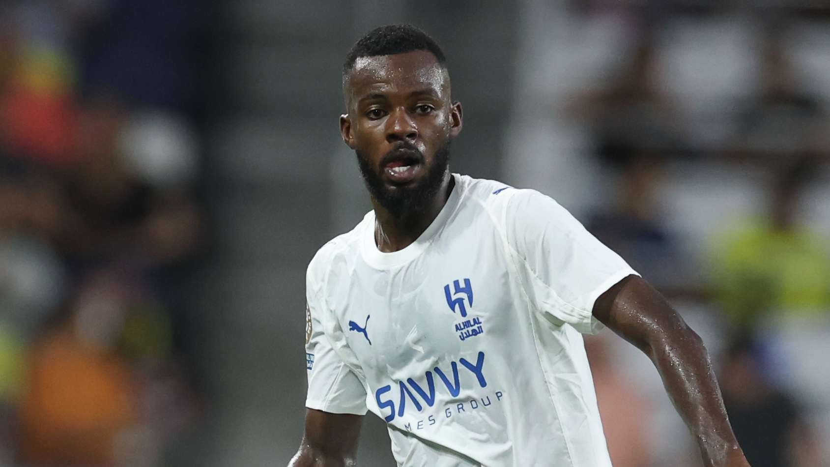 Hassan Tombakti en renovación con Al Hilal frente a la tormenta del mercado