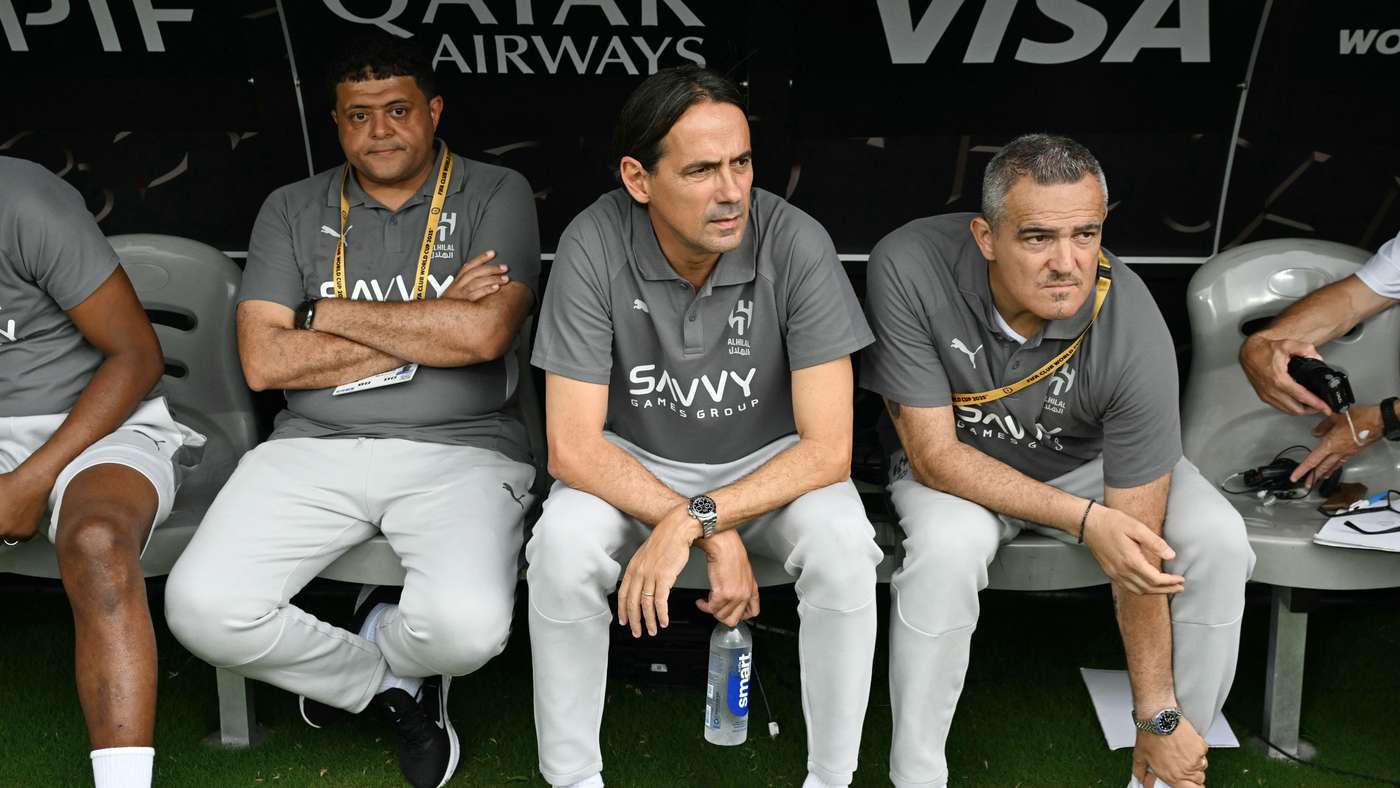 Immagine di Hilal contro Shabab nella Saudi Pro League con pubblico arabo