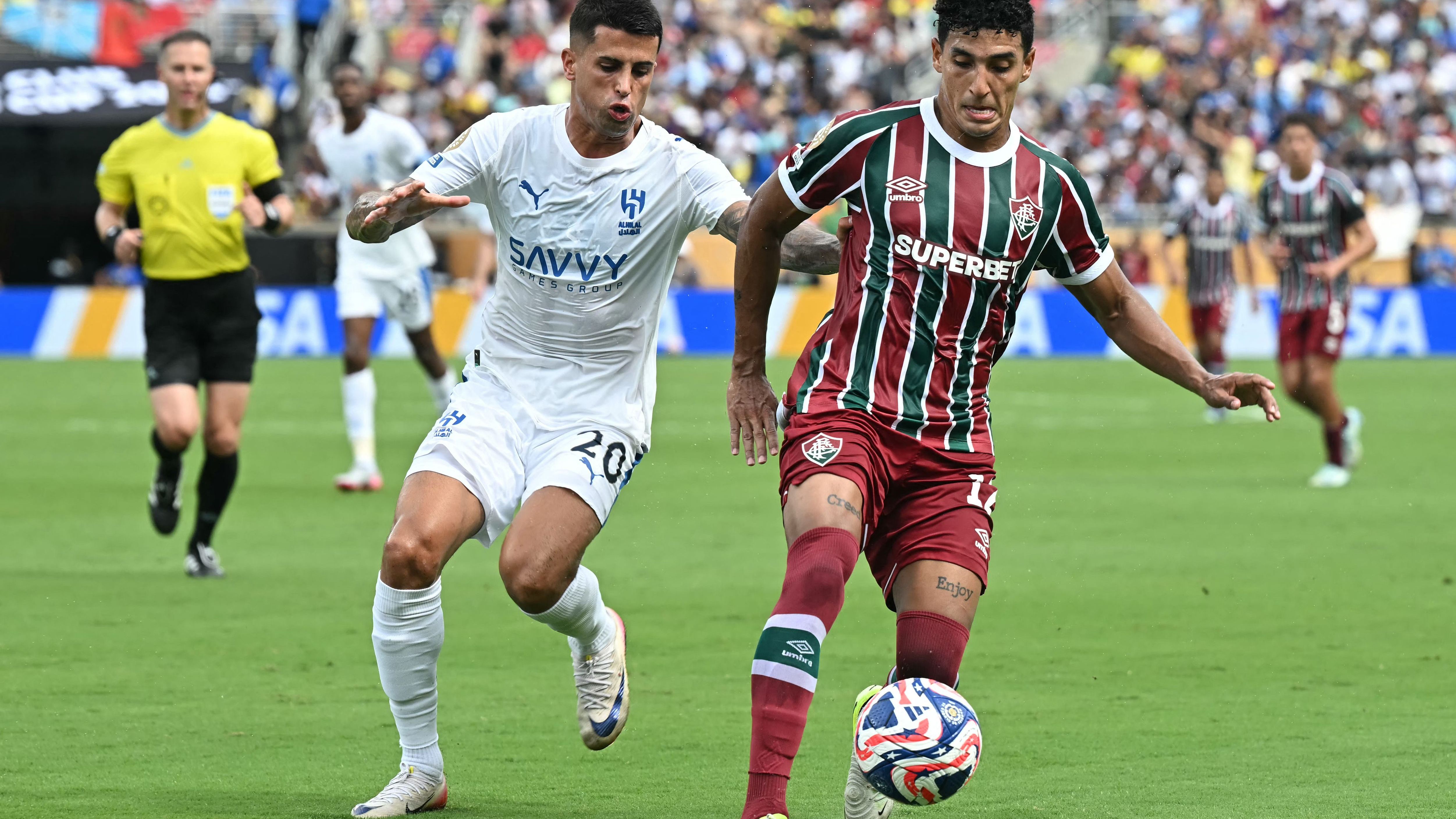 João Cancelo llegando a Barcelona en préstamo