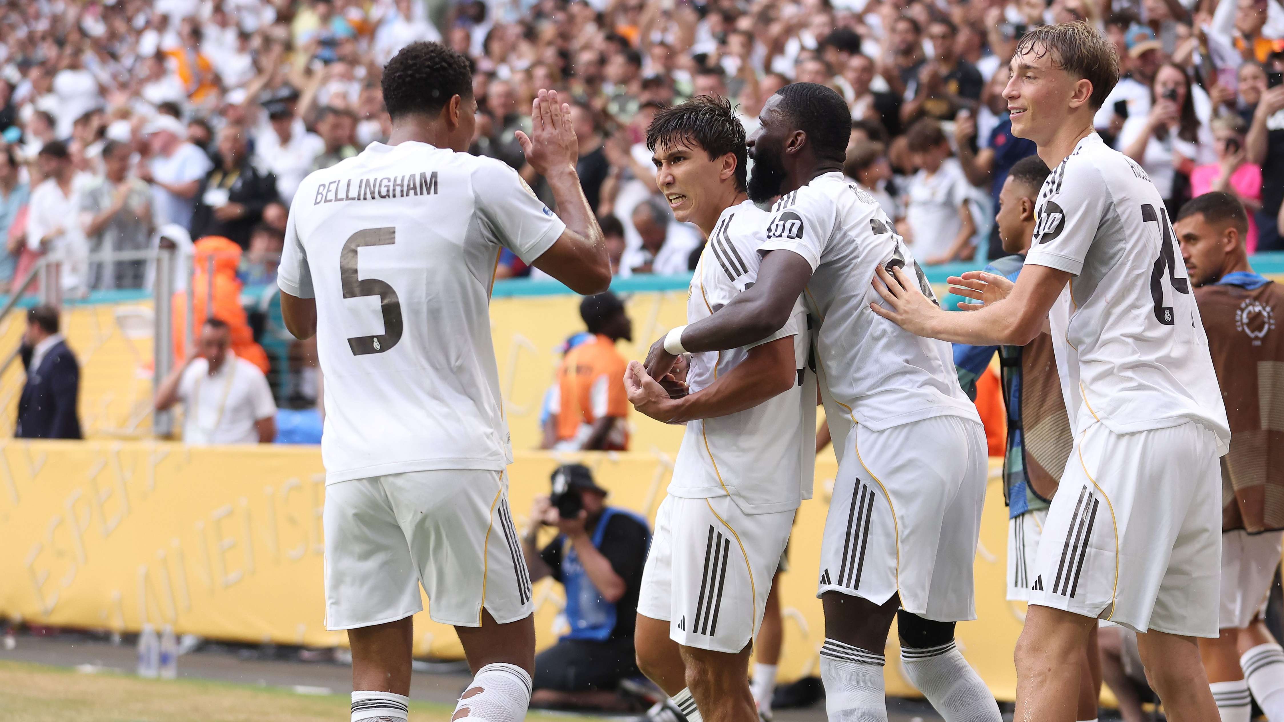 Real Madrid CF v Juventus FC: Round Of 16 - FIFA Club World Cup 2025