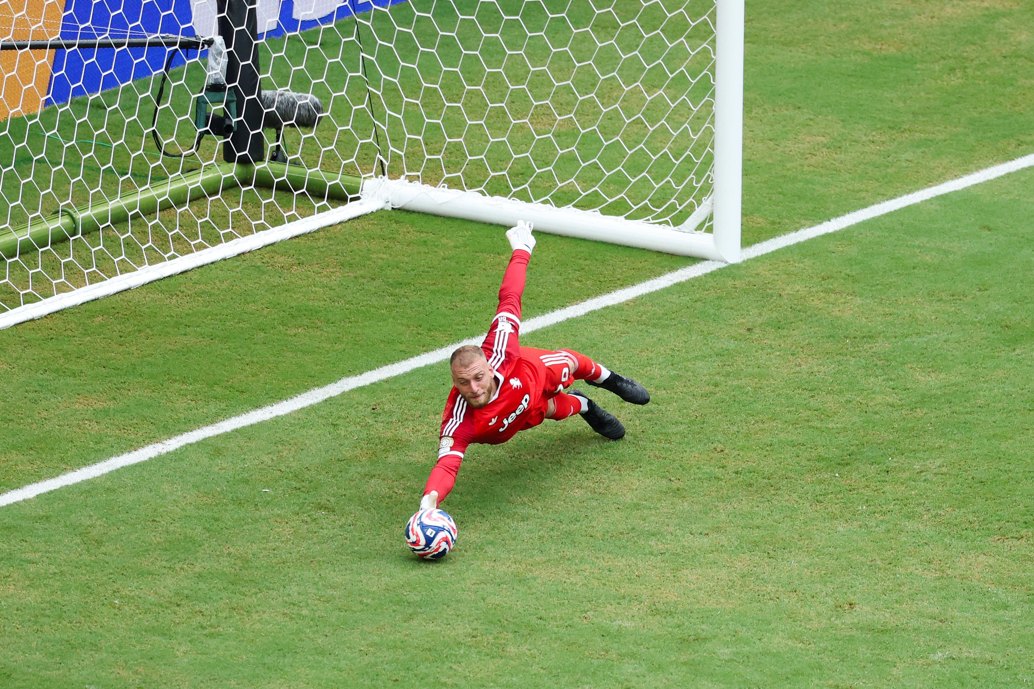 Real Madrid CF v Juventus FC: Round Of 16 - FIFA Club World Cup 2025