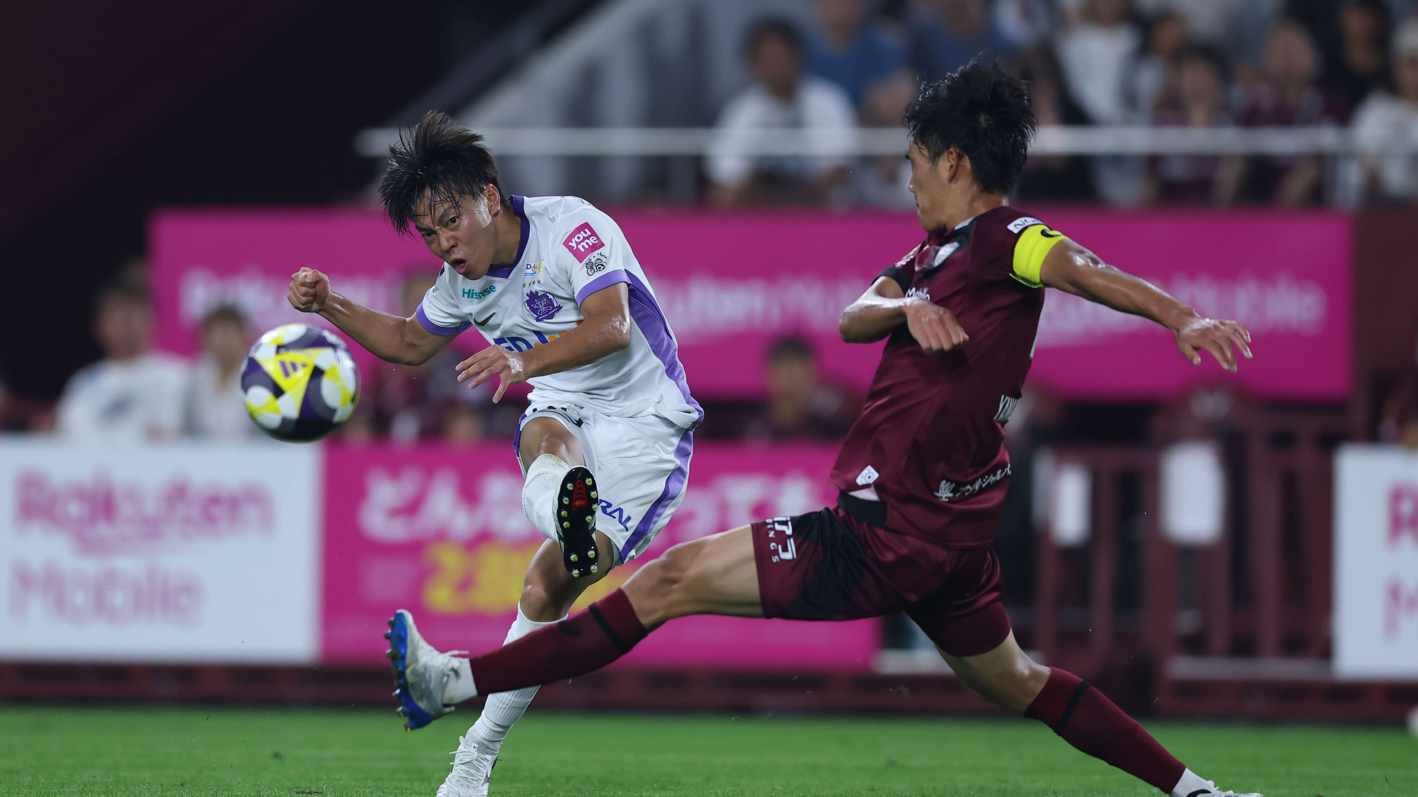 Vissel Kobe v Sanfrecce Hiroshima - J.LEAGUE MEIJI YASUDA J1