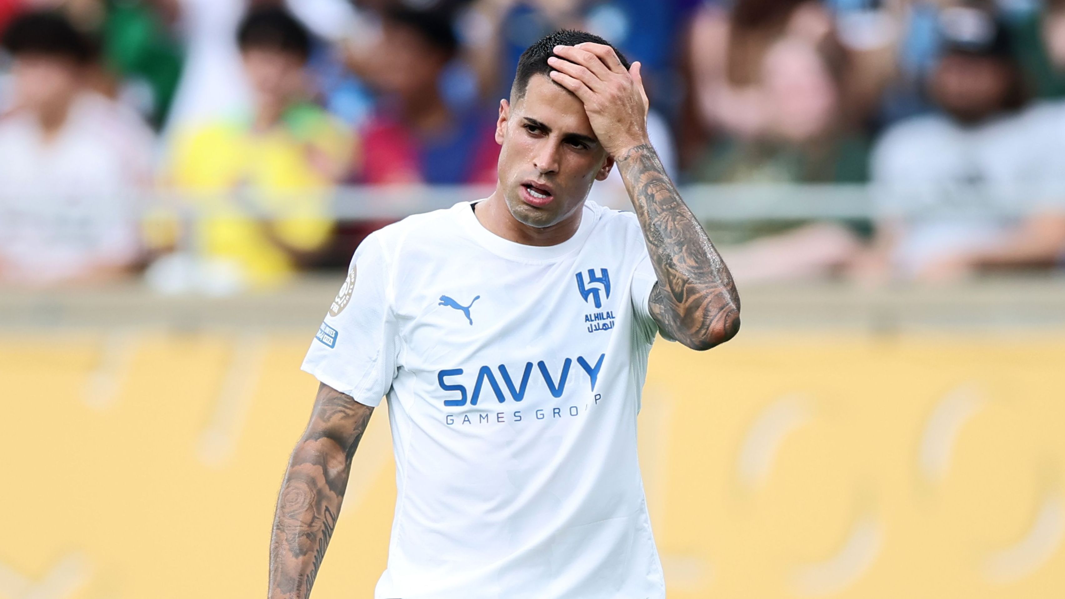 عاد لينتقم.. كانسيلو يضع رقبة إنزاجي تحت مقصلة الهلال