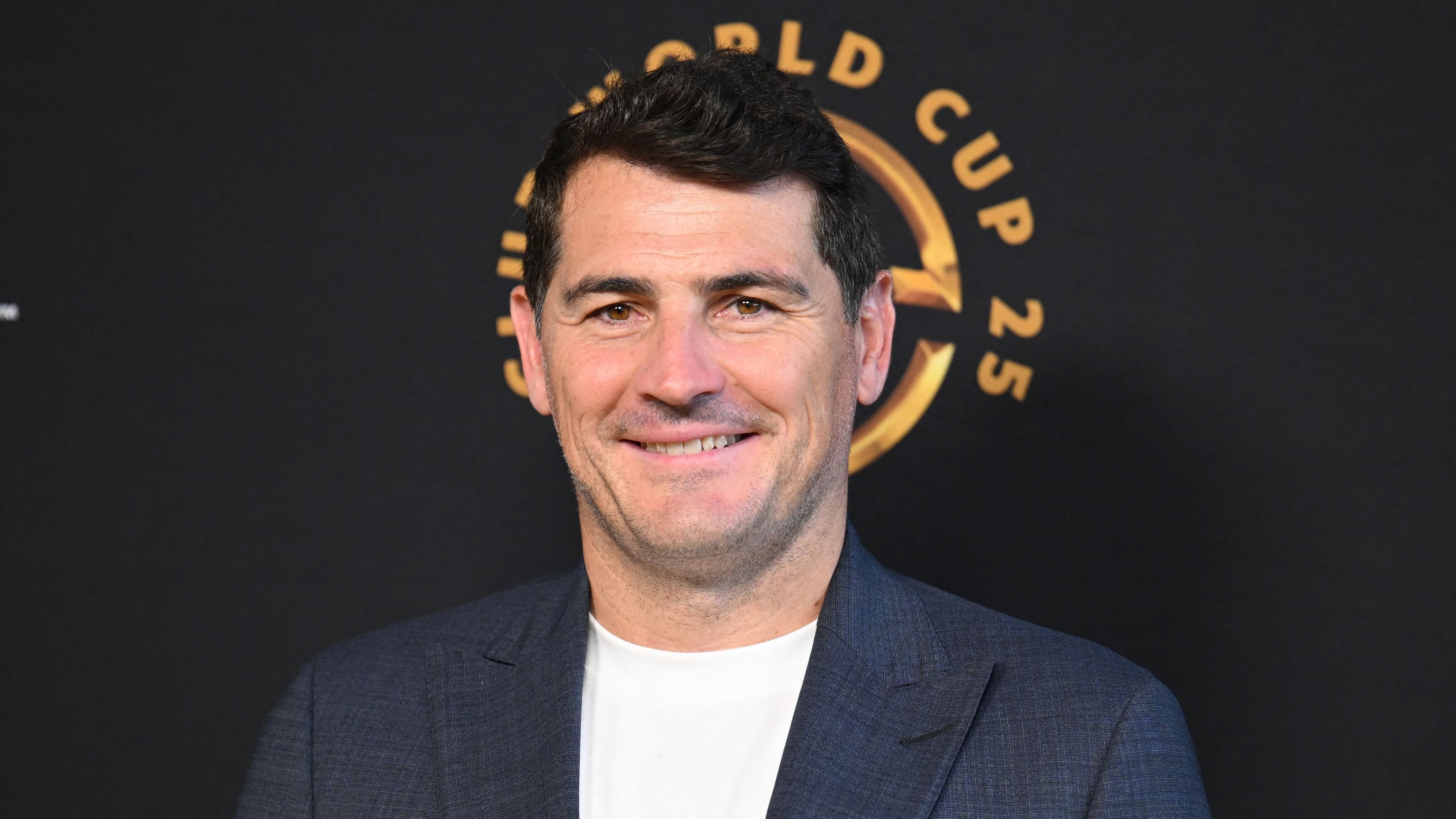 كاسياس يصب الزيت على النار برسالة لأربيلوا