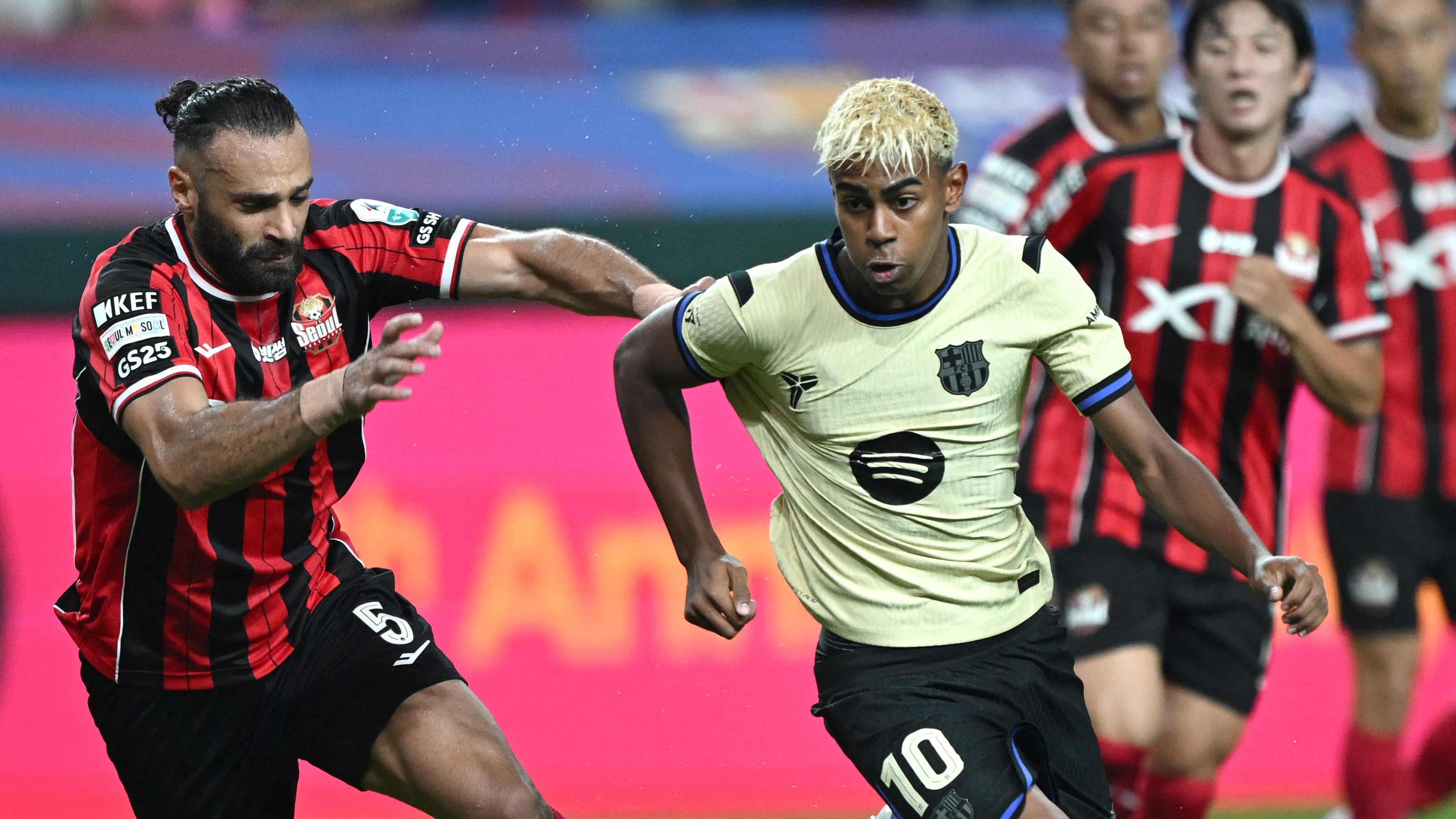 FBL-KOR-ESP-BARCELONA-SEOUL