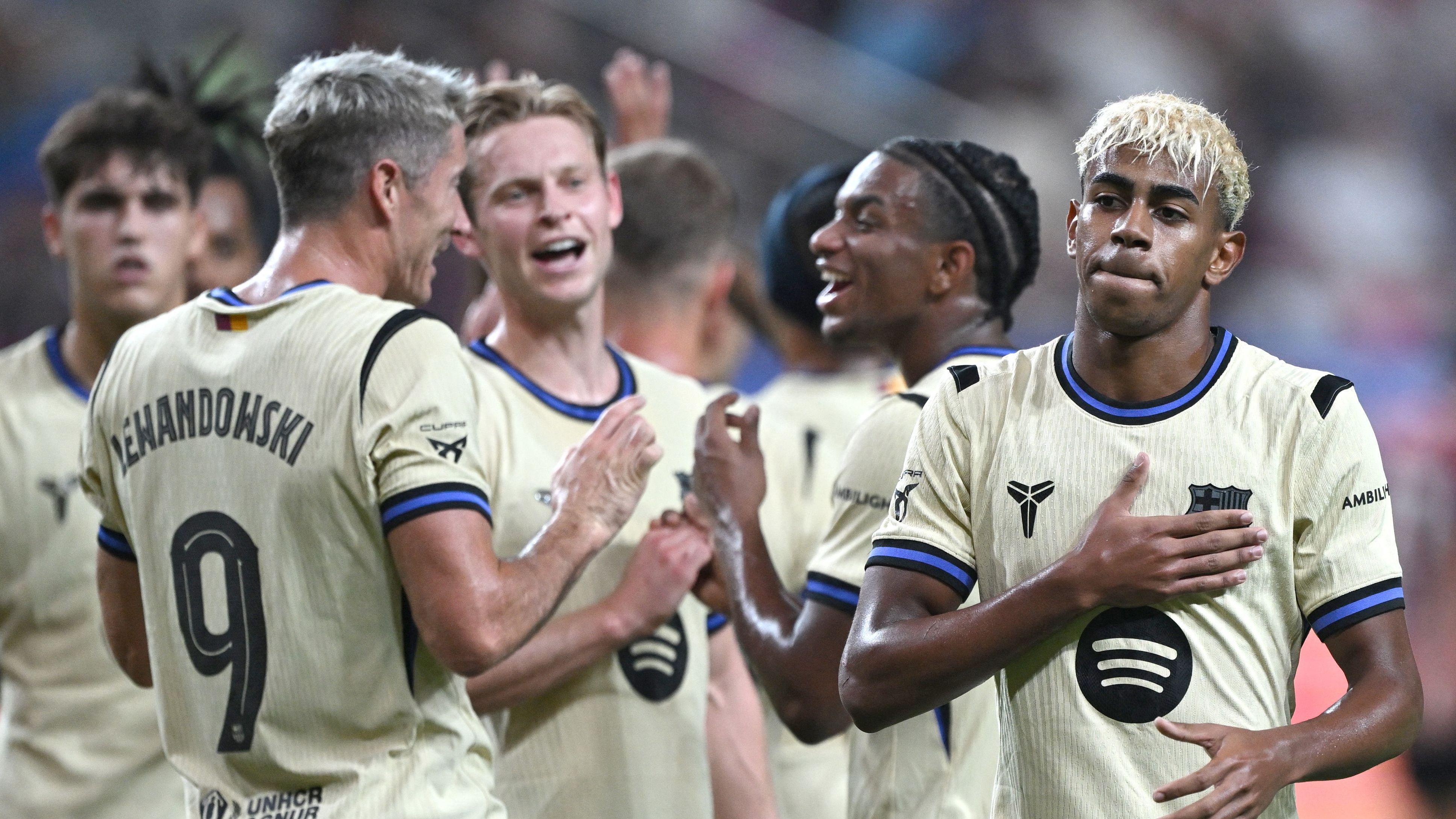 FBL-KOR-ESP-BARCELONA-SEOUL