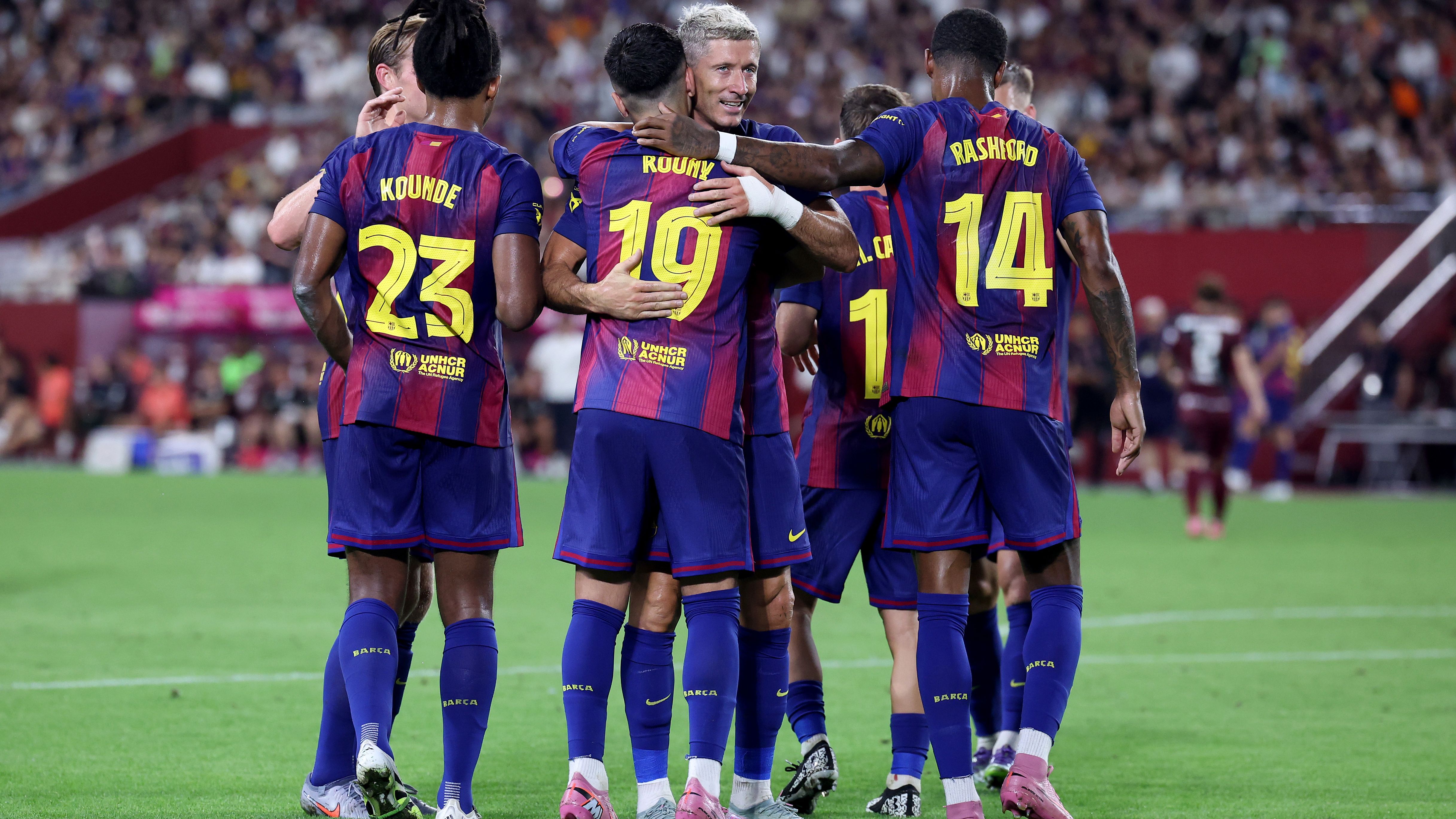 شبح الرباط الصليبي يُرعب نجم برشلونة