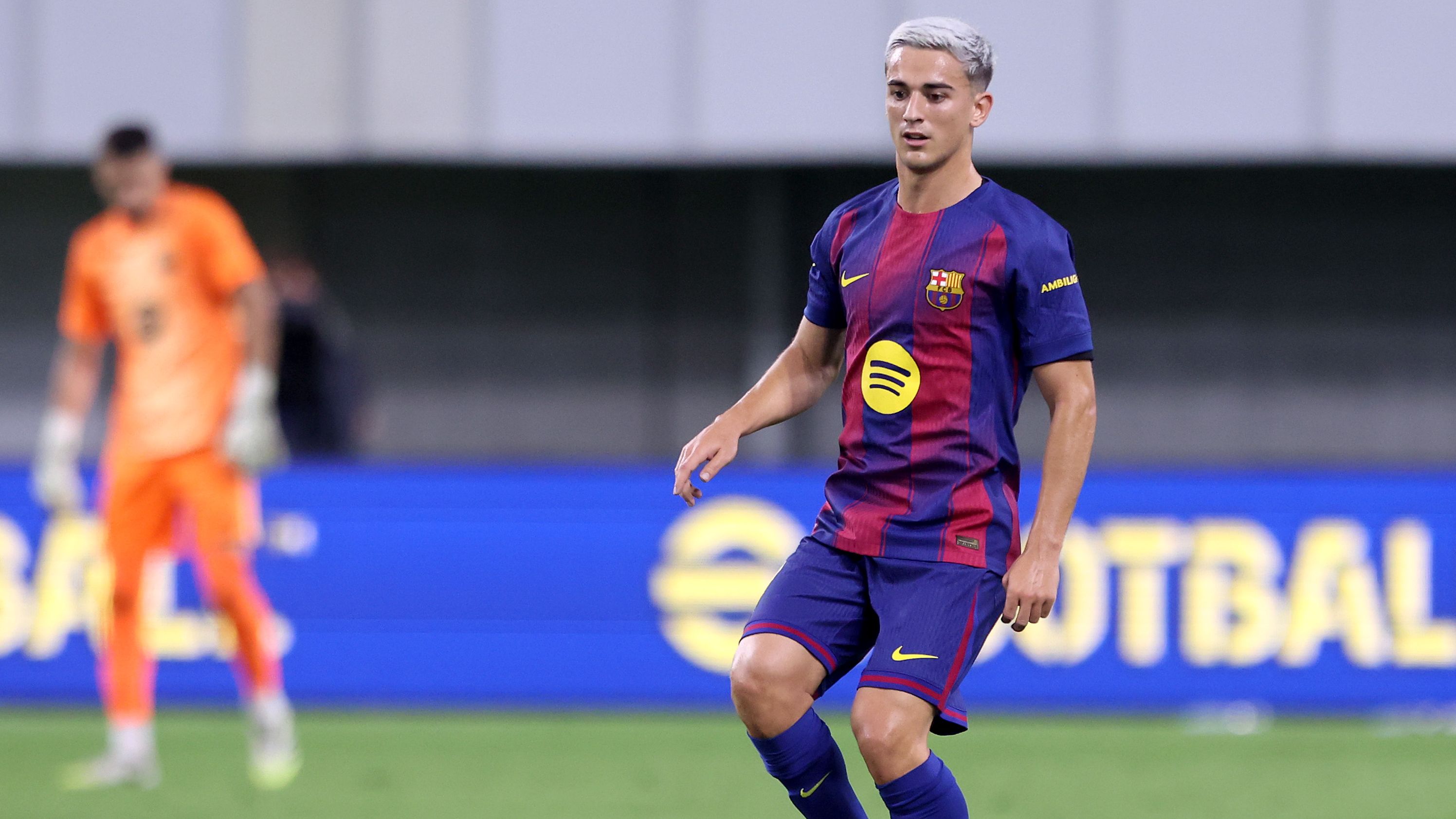 برشلونة يستعد لعودة جافي في مواجهة إشبيلية بعد غياب طويل