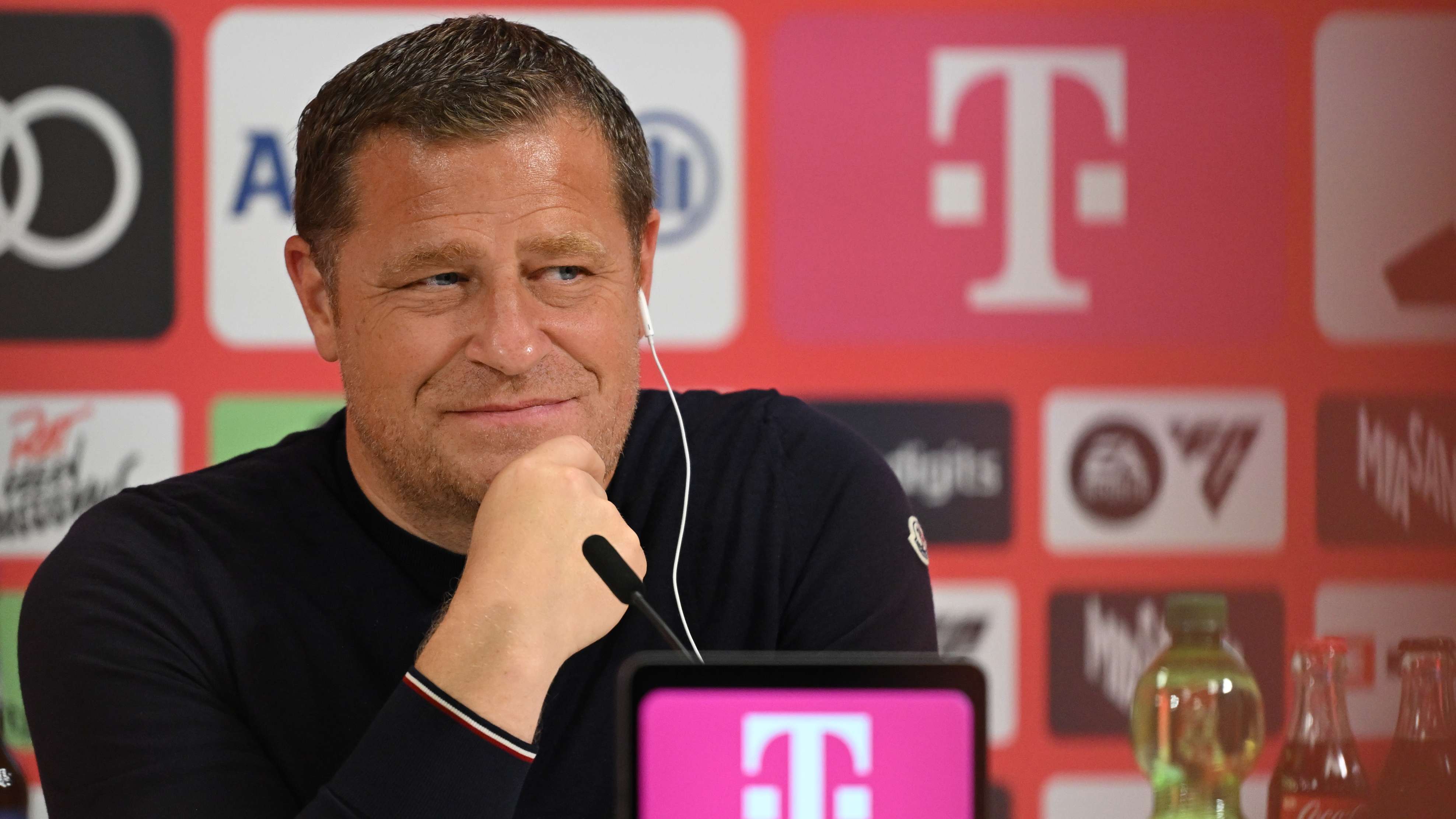 FC Bayern München Present New Signing Luis Diaz