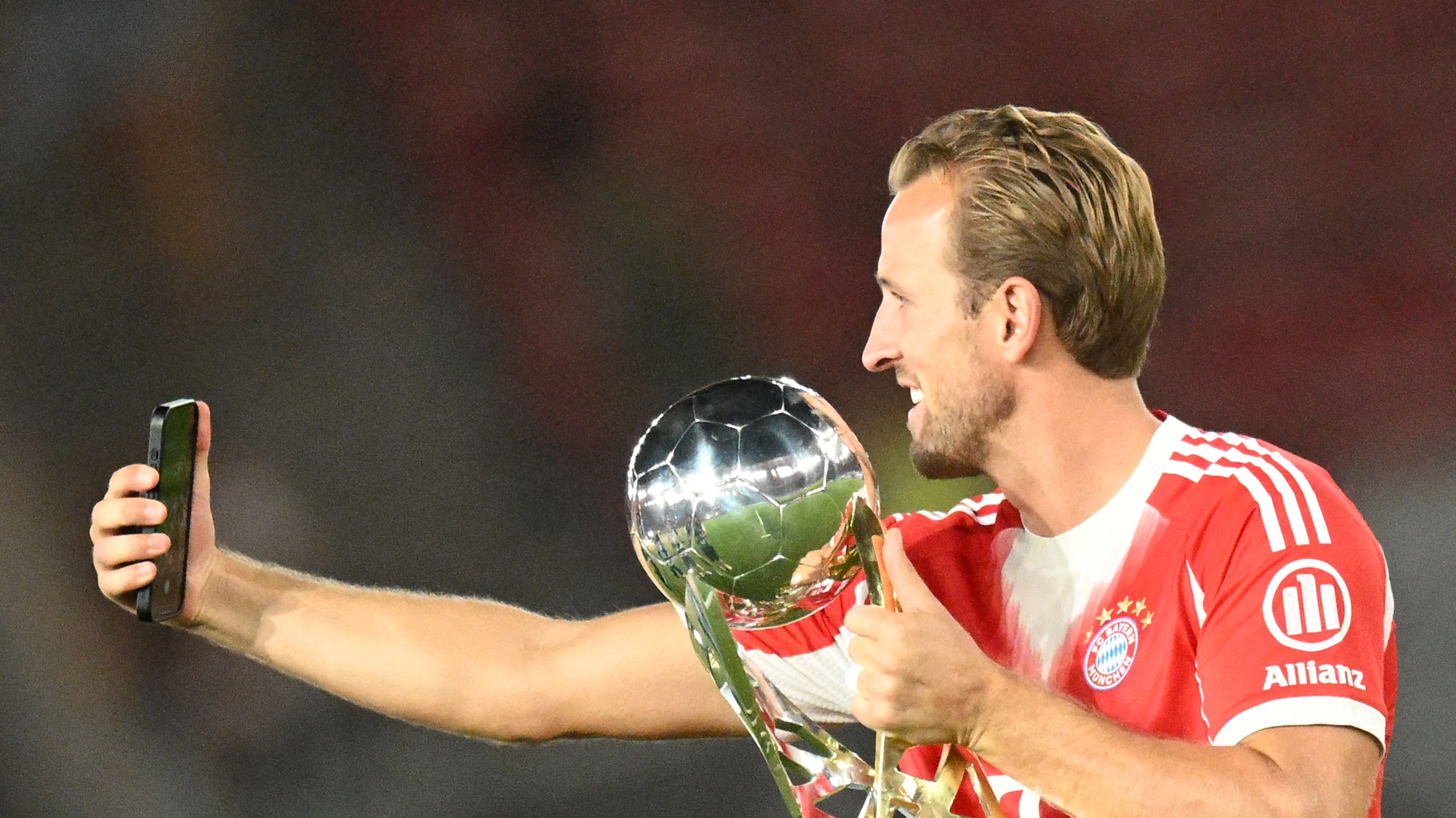 FBL-GER-SUPERCUP-STUTTGART-BAYERN MUNICH