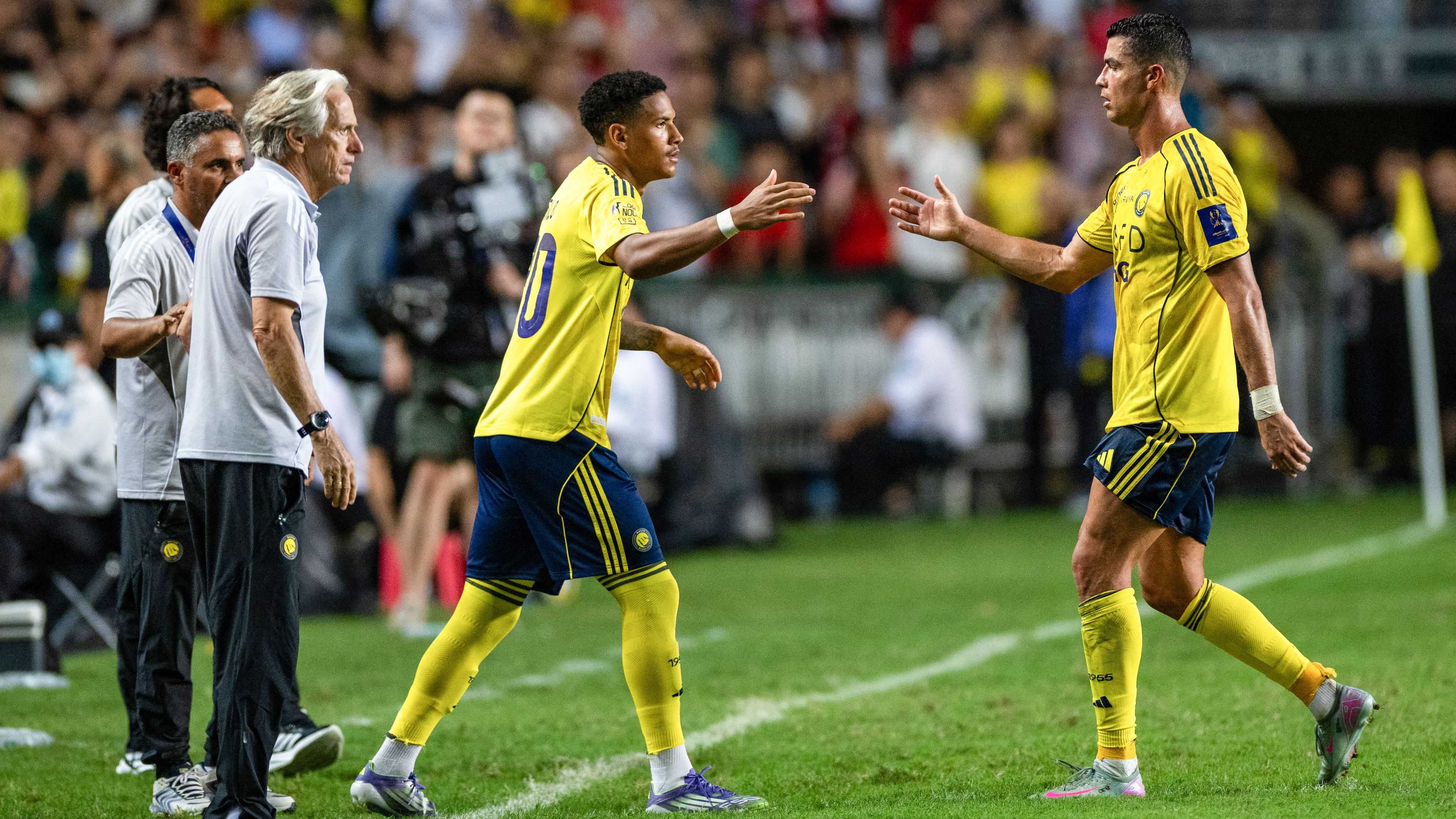 بالفيديو. أنجيلو: رونالدو ضحى كثيرًا.. وعدم التتويج سيكون ظلمًا