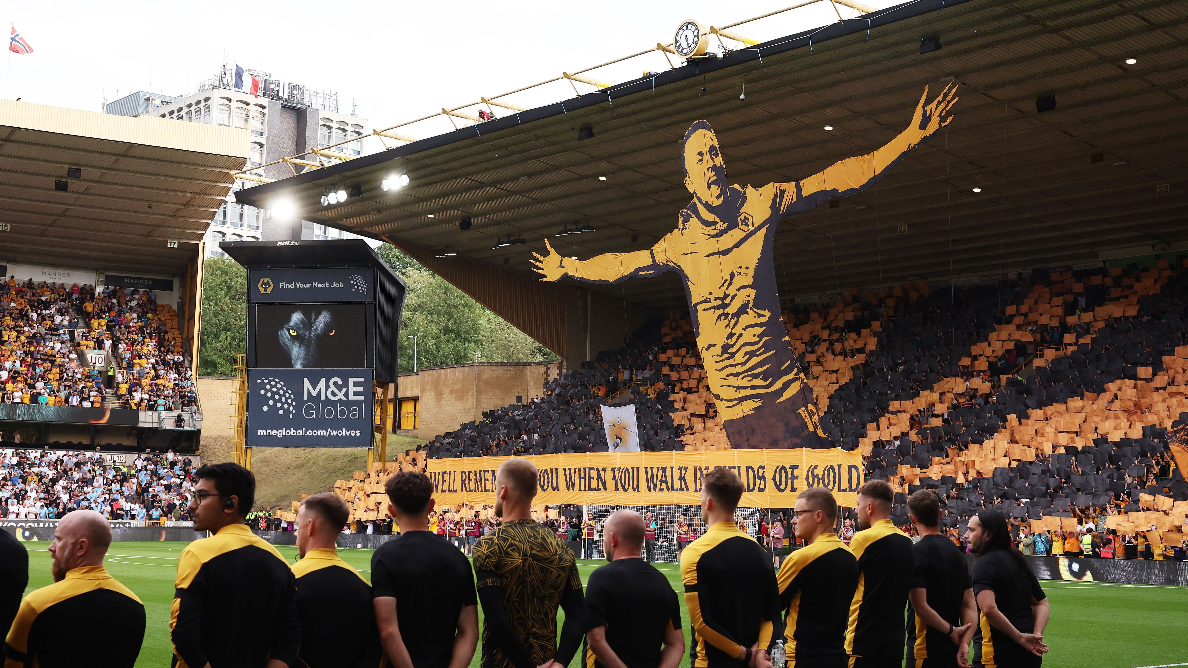 Wolverhampton Wanderers v Manchester City - Premier League