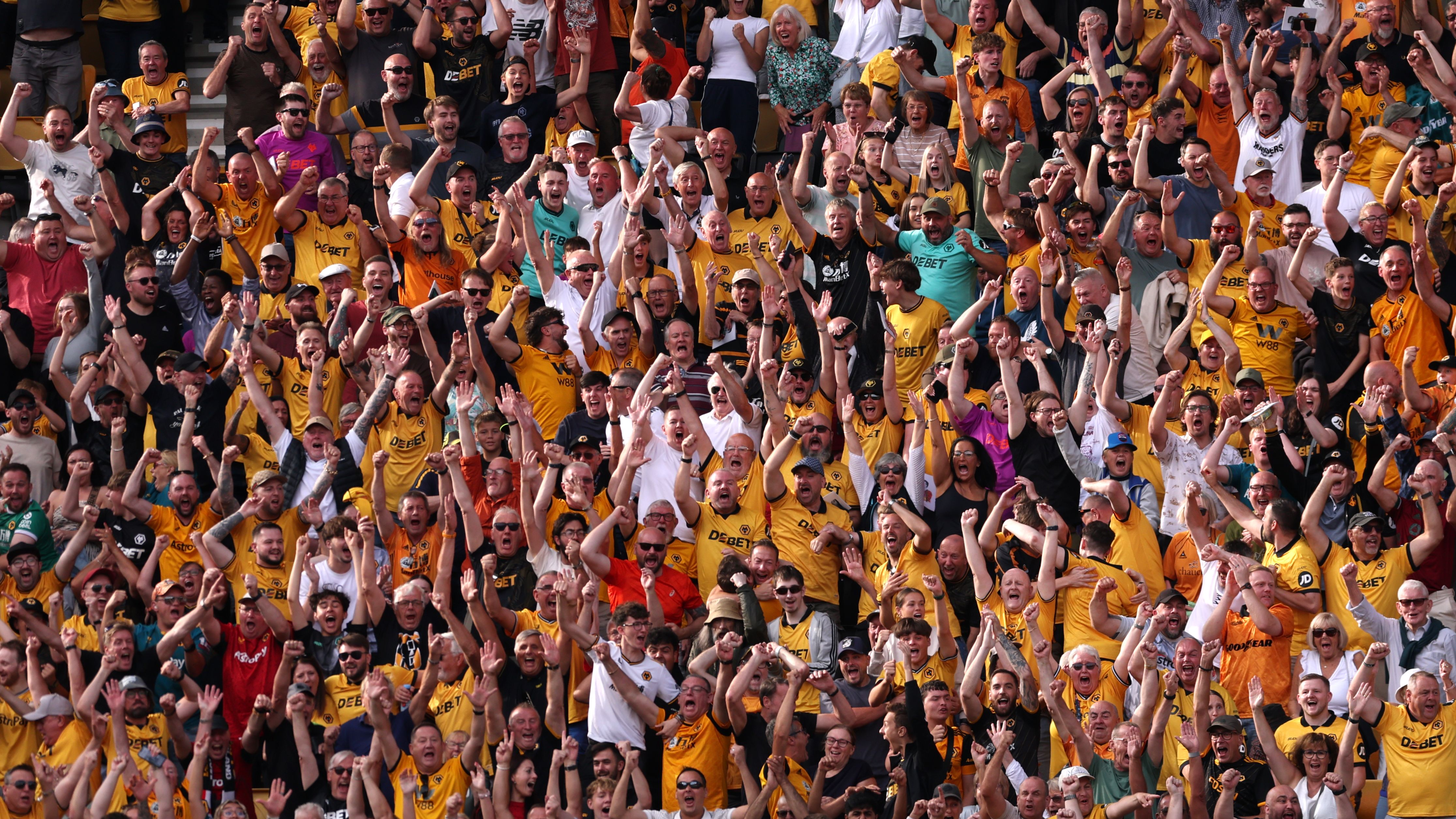 Wolverhampton Wanderers v Manchester City - Premier League