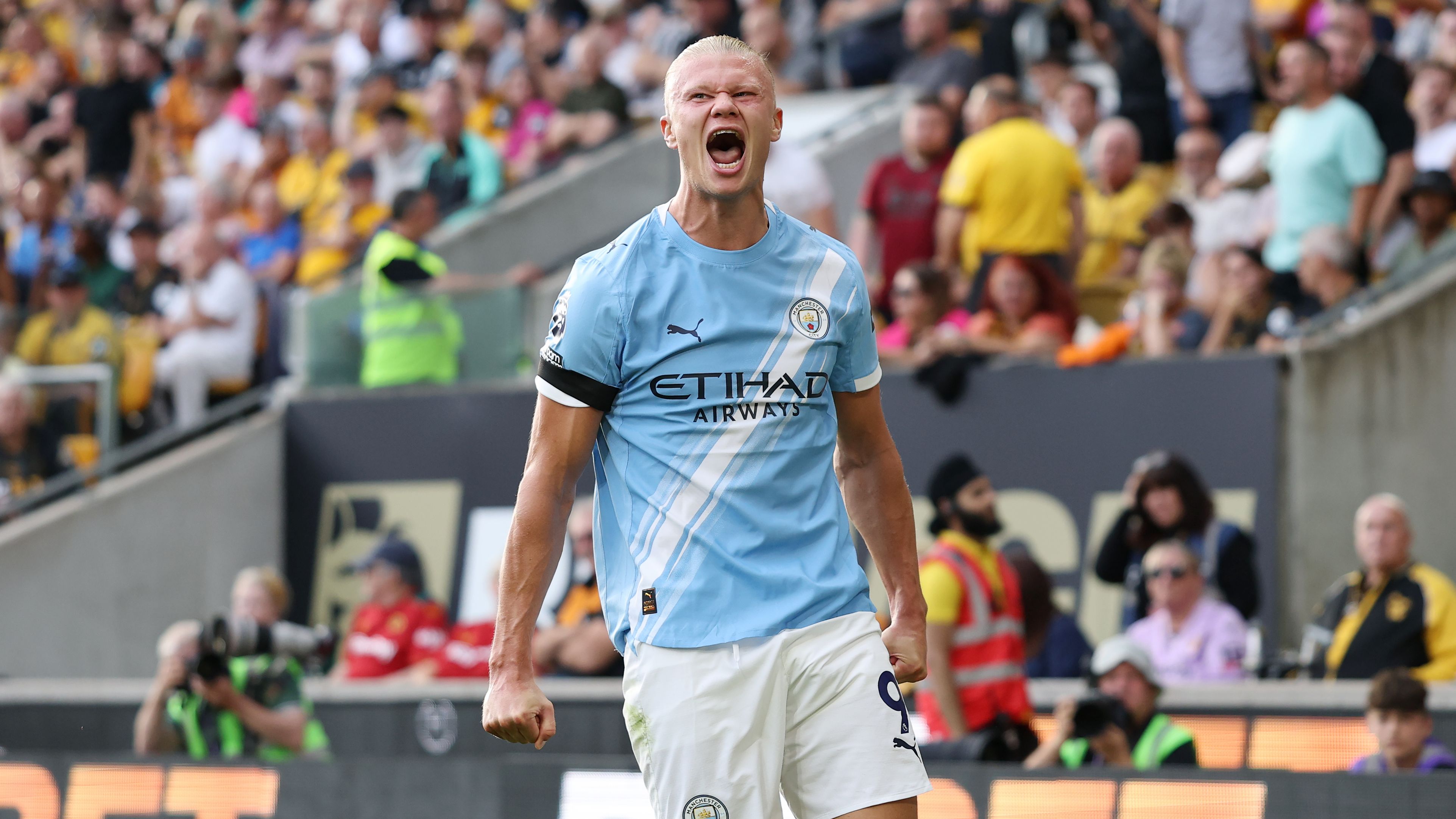 Wolverhampton Wanderers v Manchester City - Premier League
