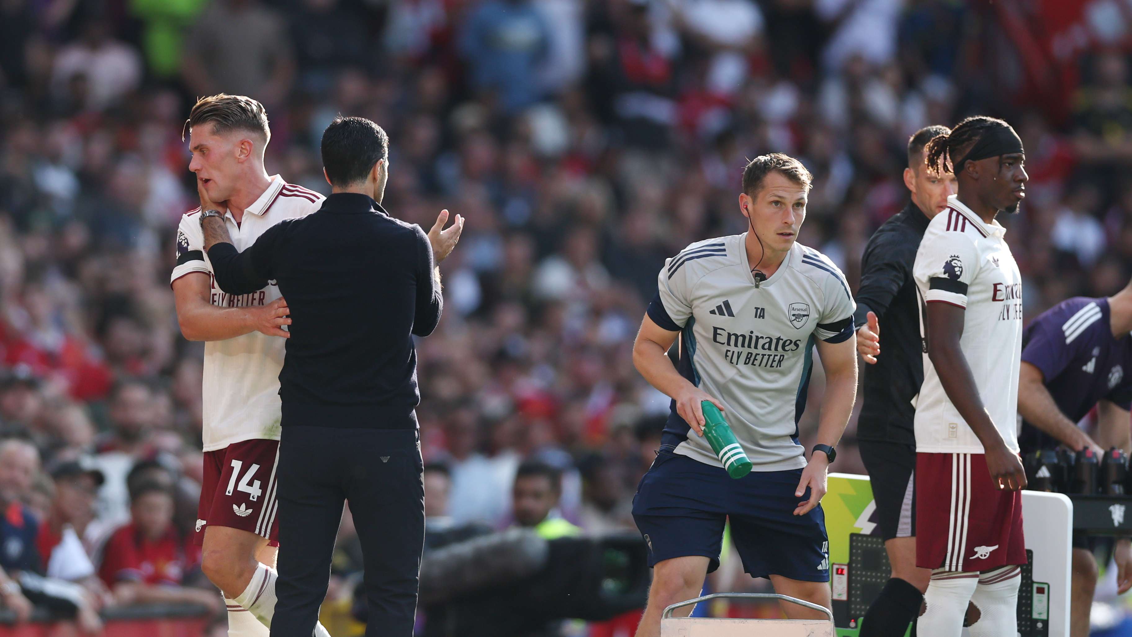 Manchester United v Arsenal - Premier League