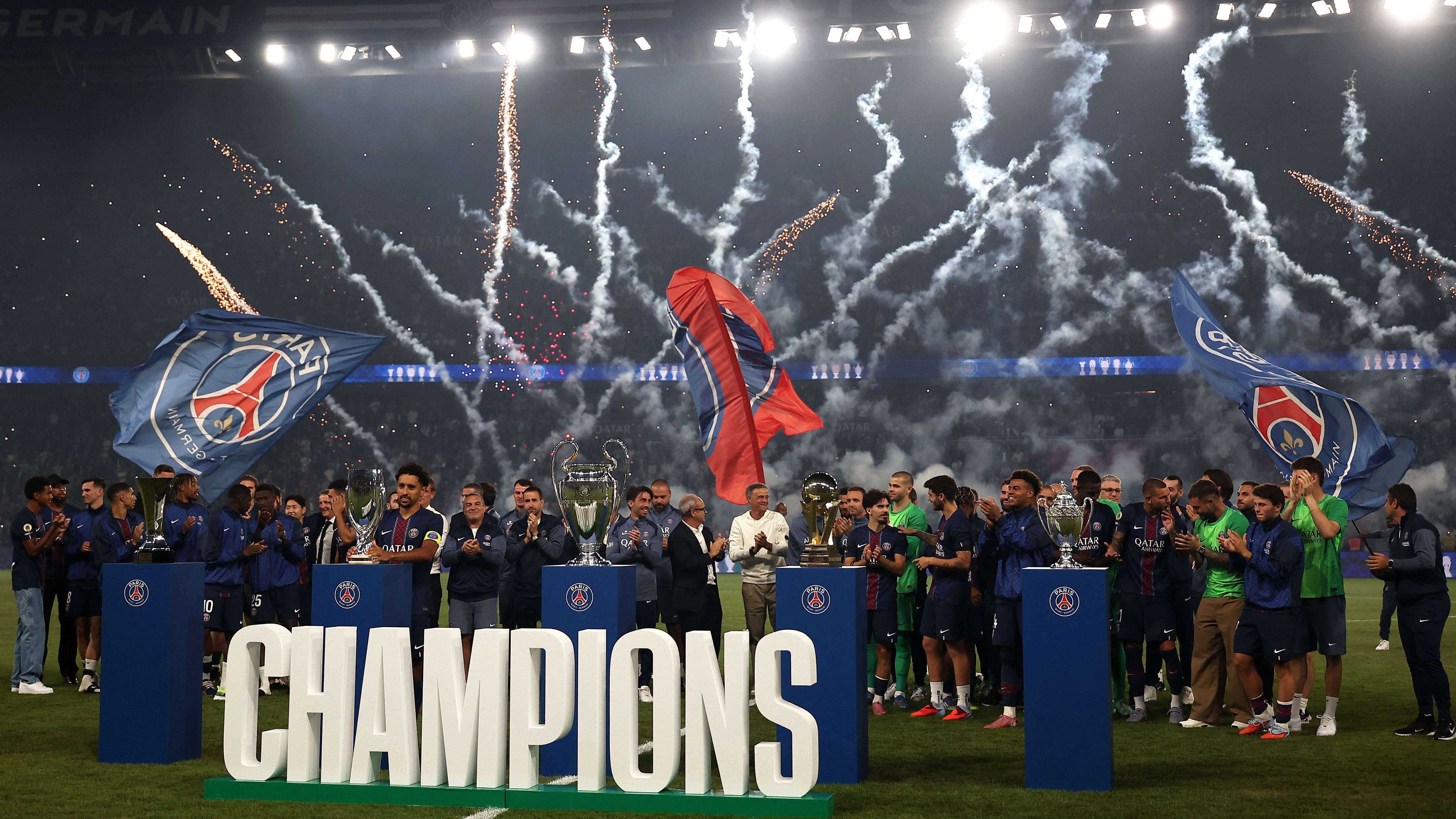 TOPSHOT-FBL-FRA-LIGUE1-PSG-ANGERS