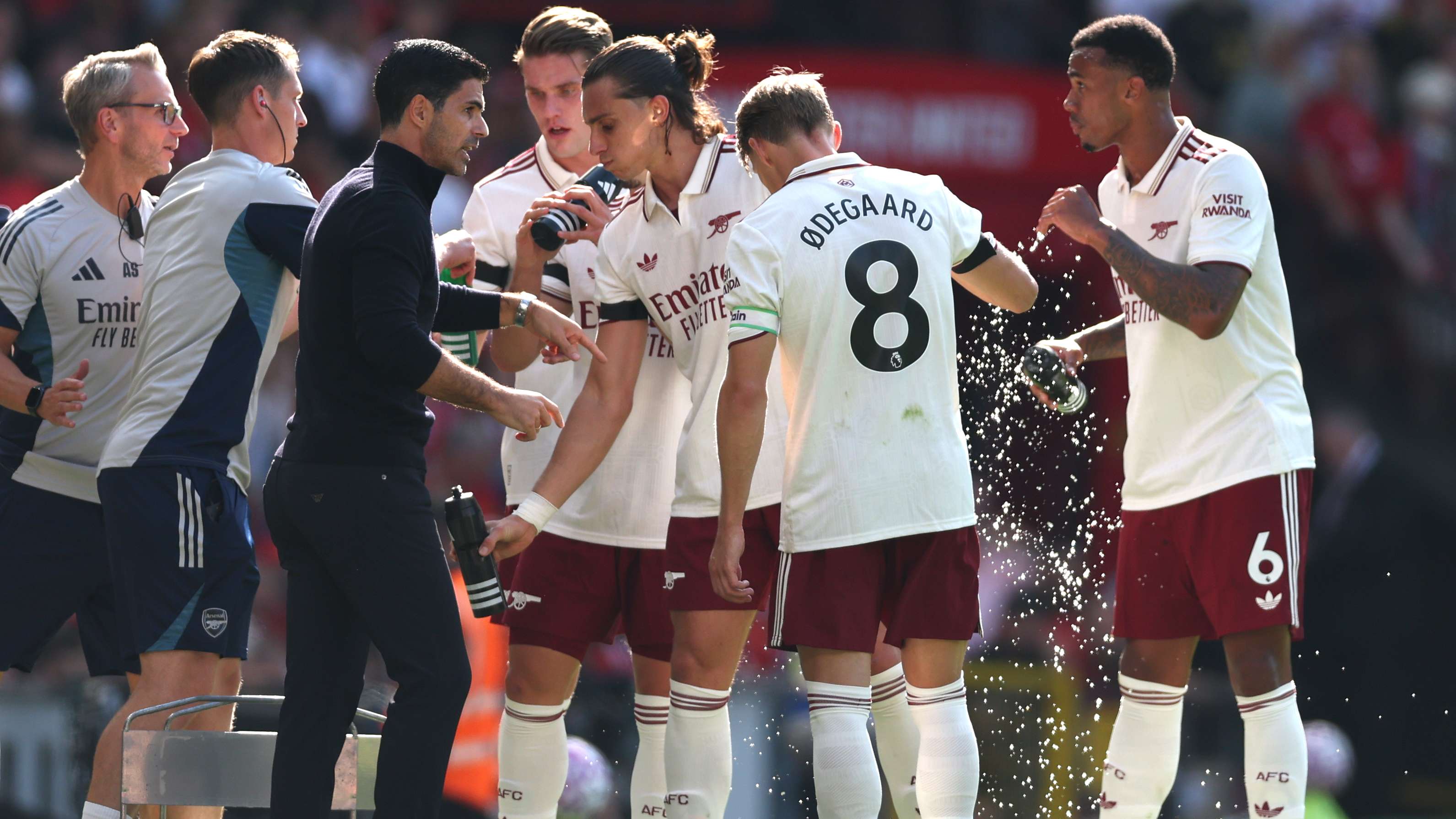 Manchester United v Arsenal - Premier League