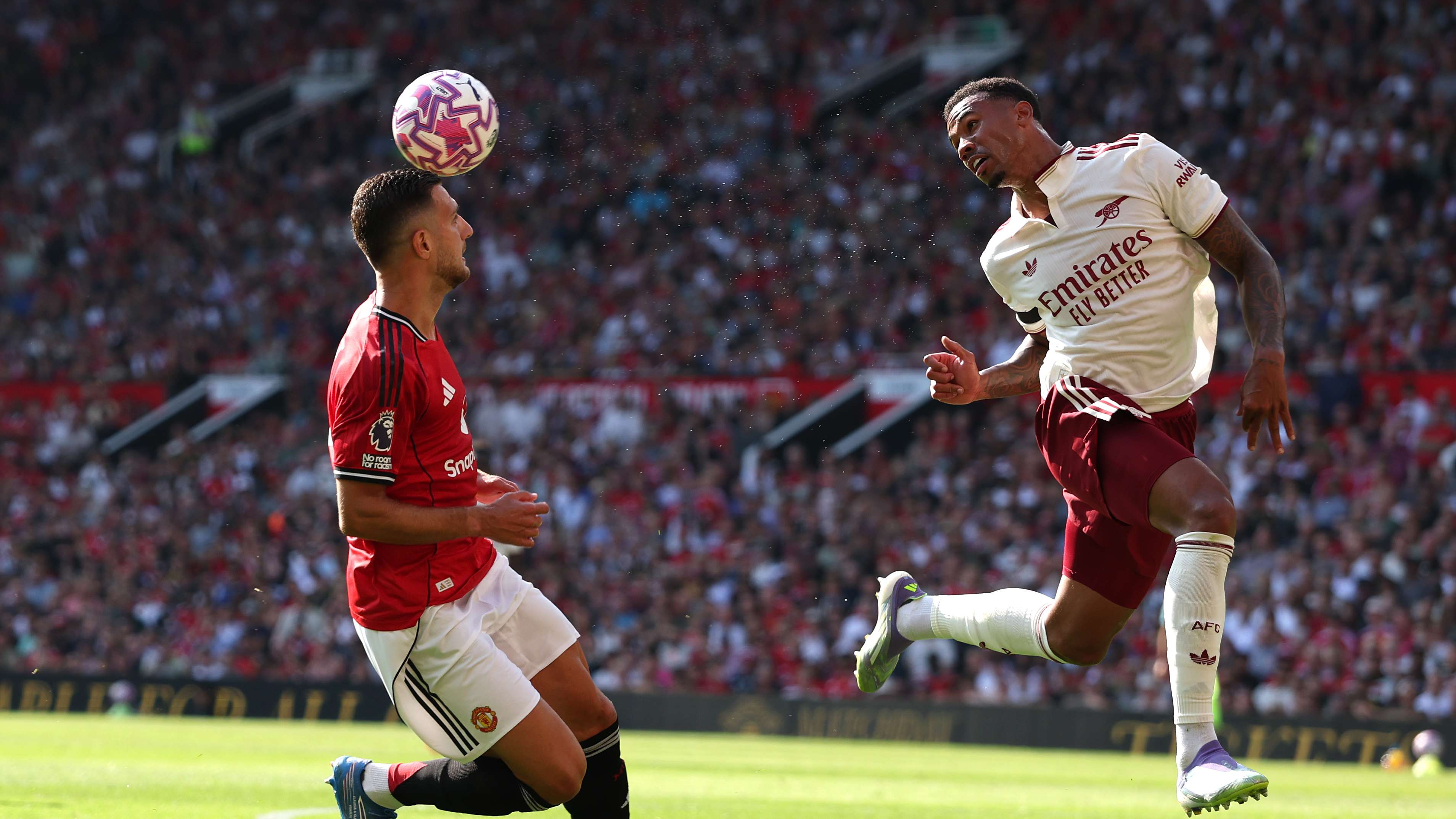 Manchester United v Arsenal - Premier League