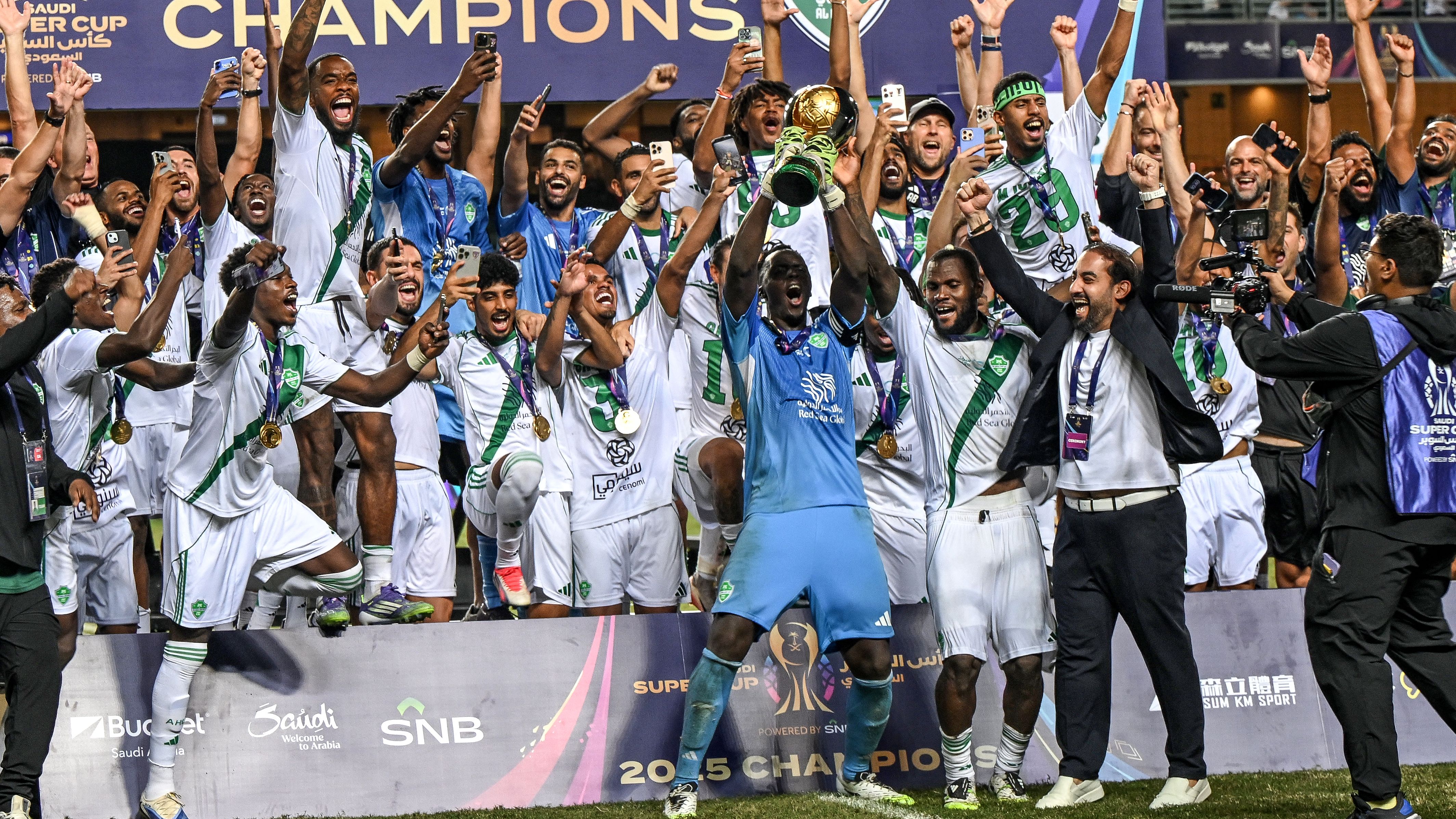 TOPSHOT-FBL-HKG-KSA-SUPER CUP-NASSR-AHLI