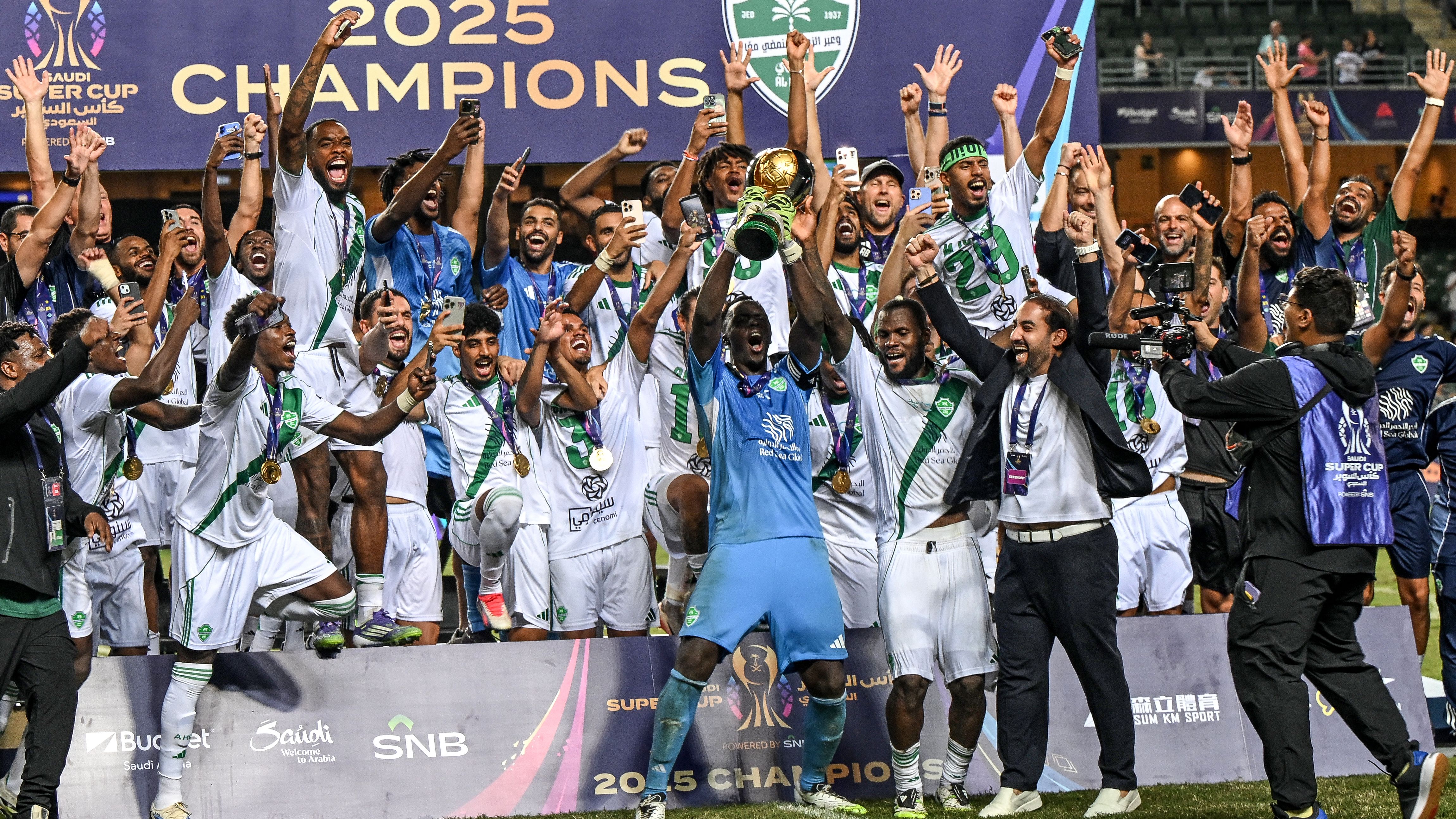 TOPSHOT-FBL-HKG-KSA-SUPER CUP-NASSR-AHLI