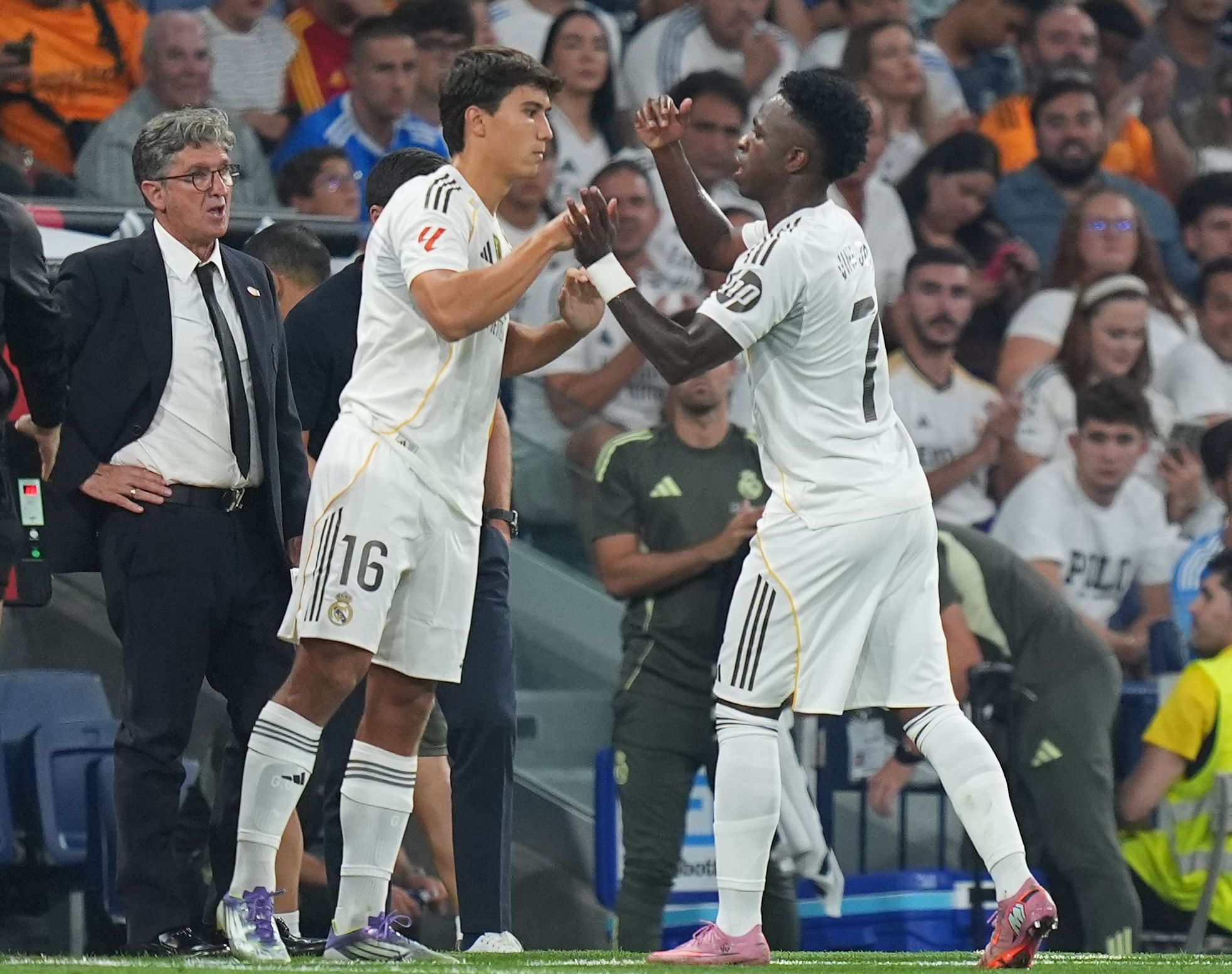 Real Madrid CF v CA Osasuna - LaLiga EA Sports
