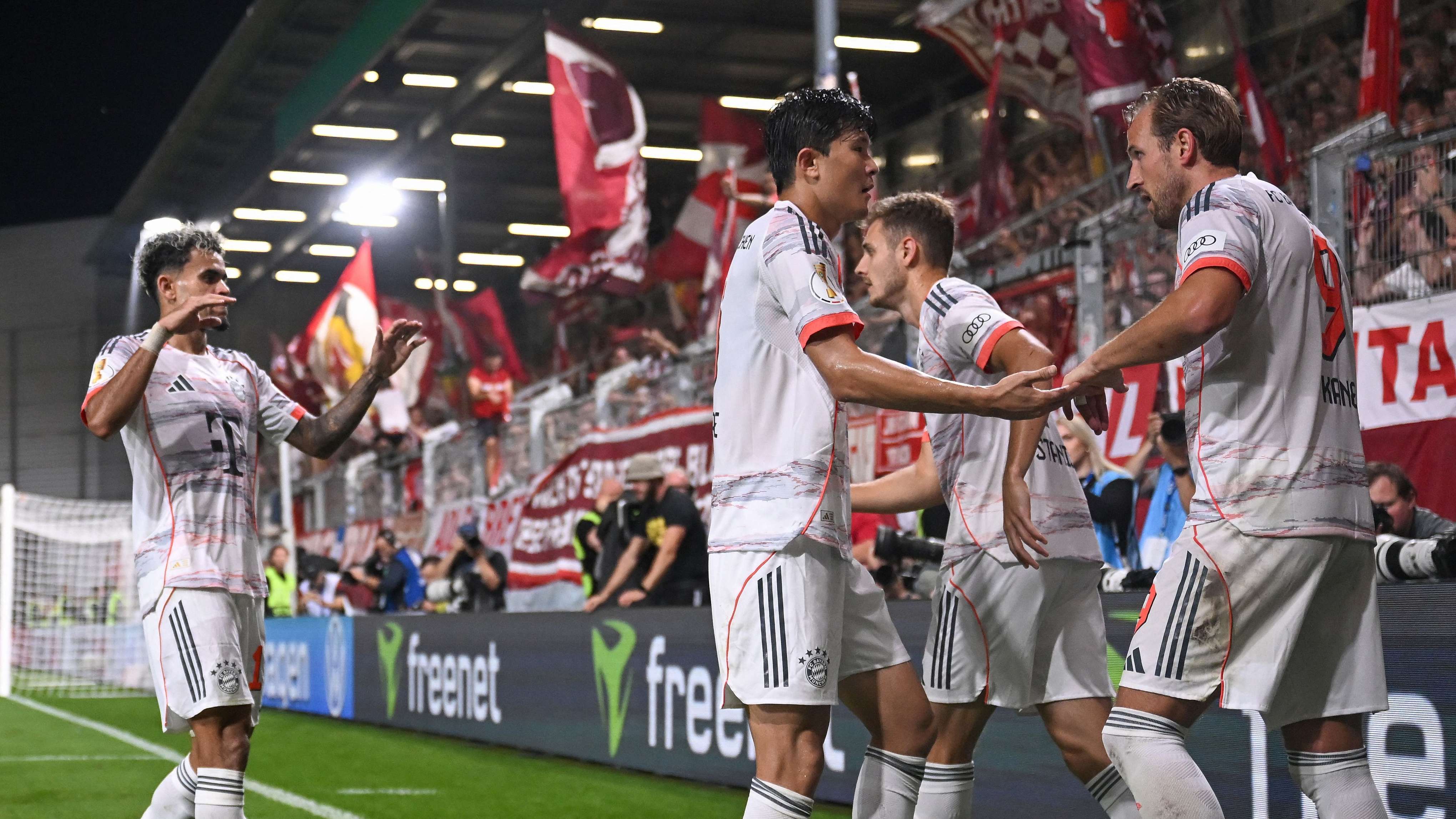 FBL-GER-CUP-WIESBADEN-BAYERN MUNICH