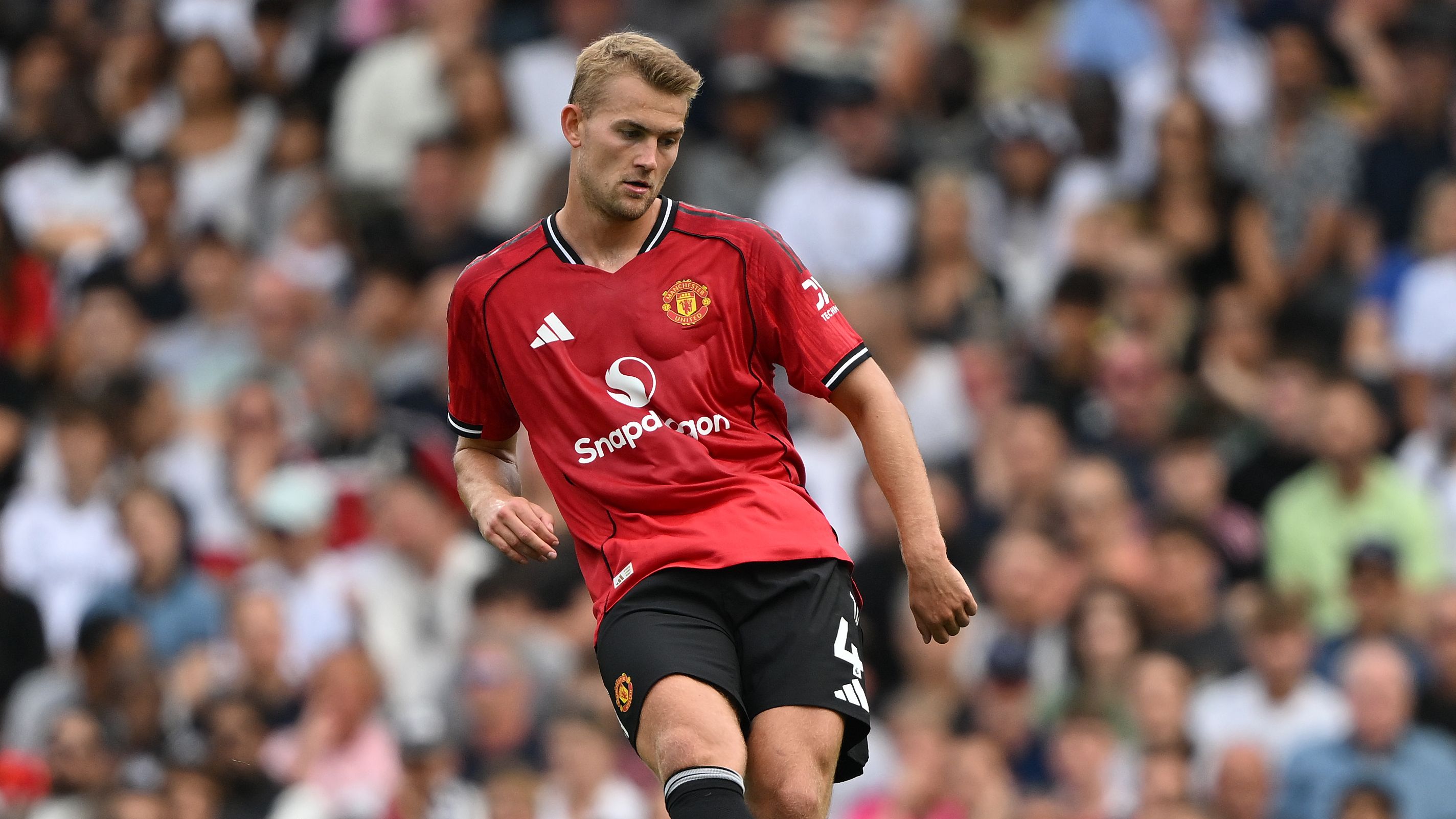 Fulham v Manchester United - Premier League