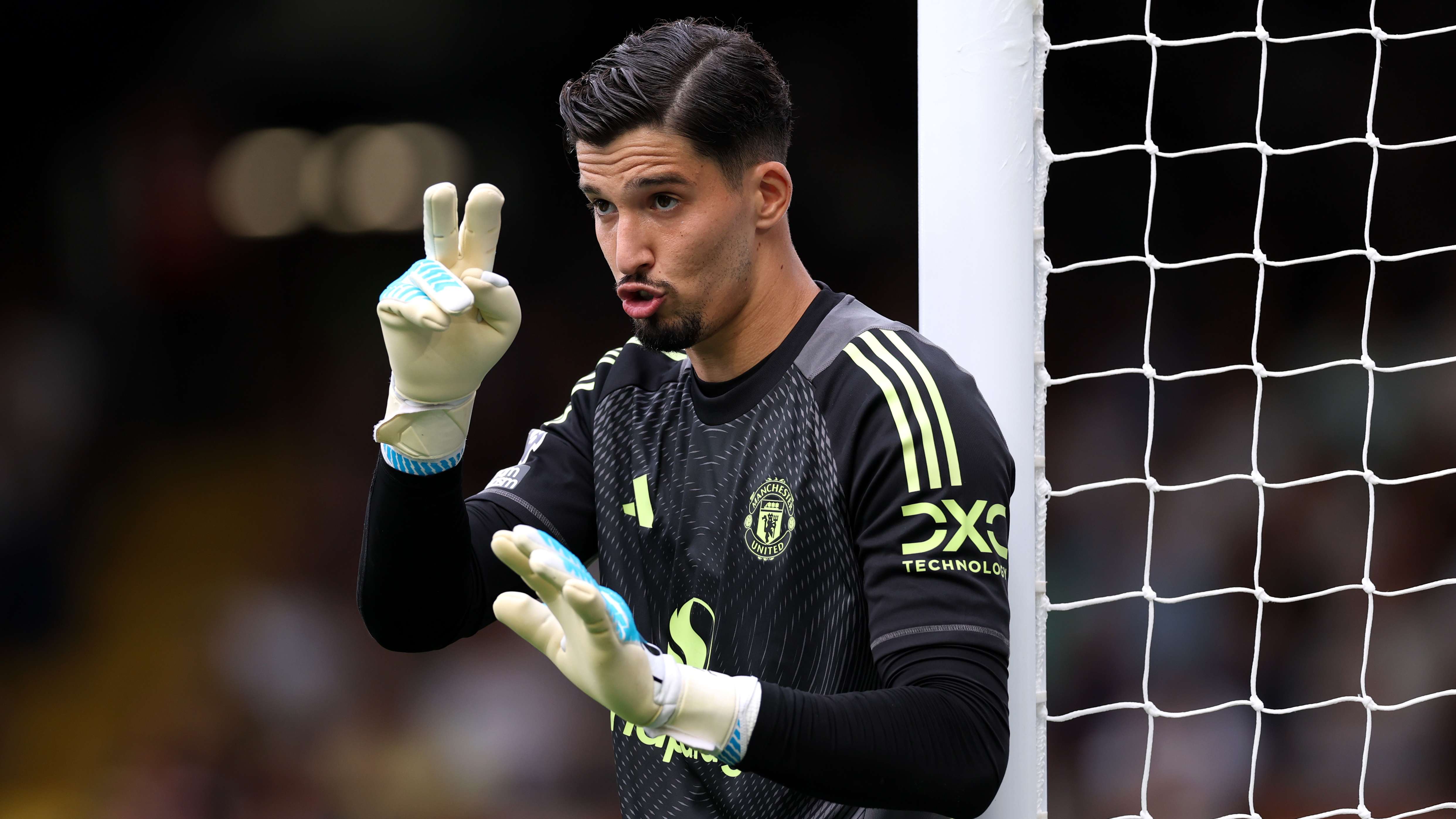 Fulham v Manchester United - Premier League