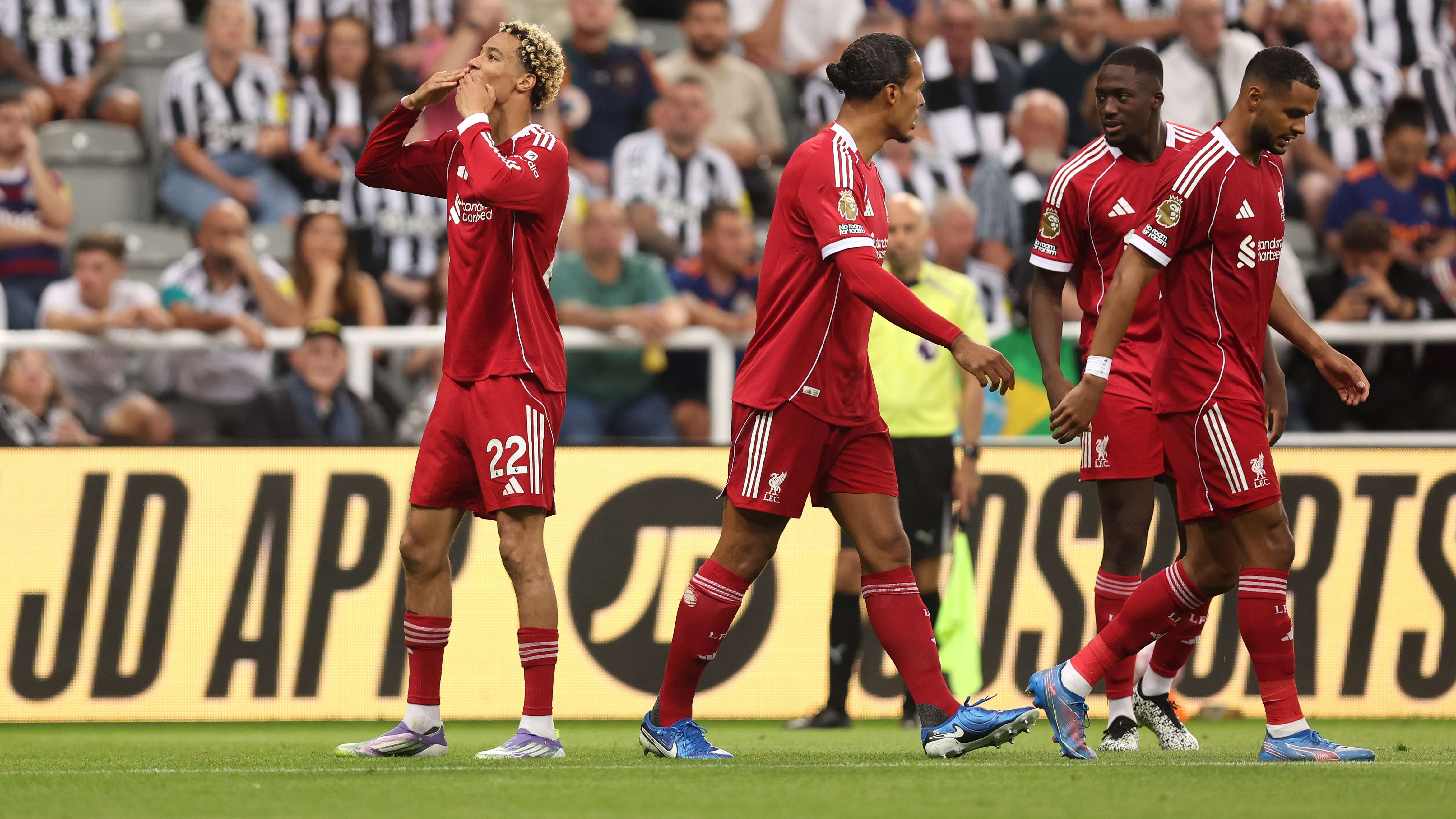 Newcastle United v Liverpool - Premier League