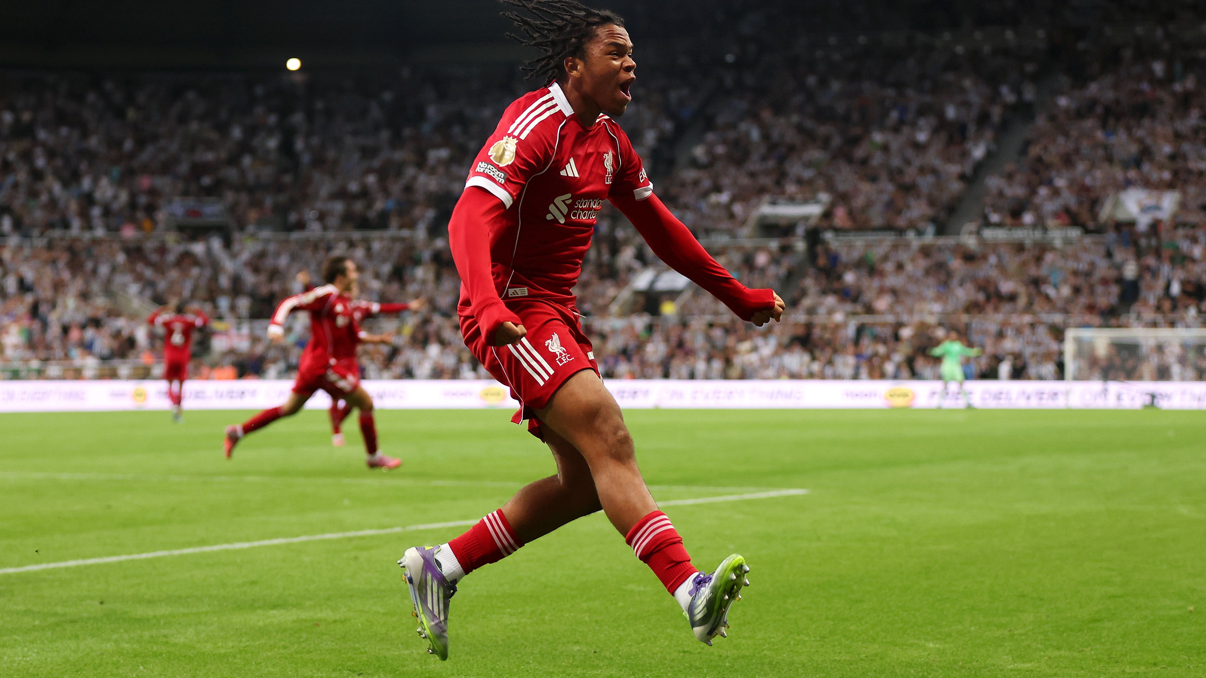 Newcastle United v Liverpool - Premier League