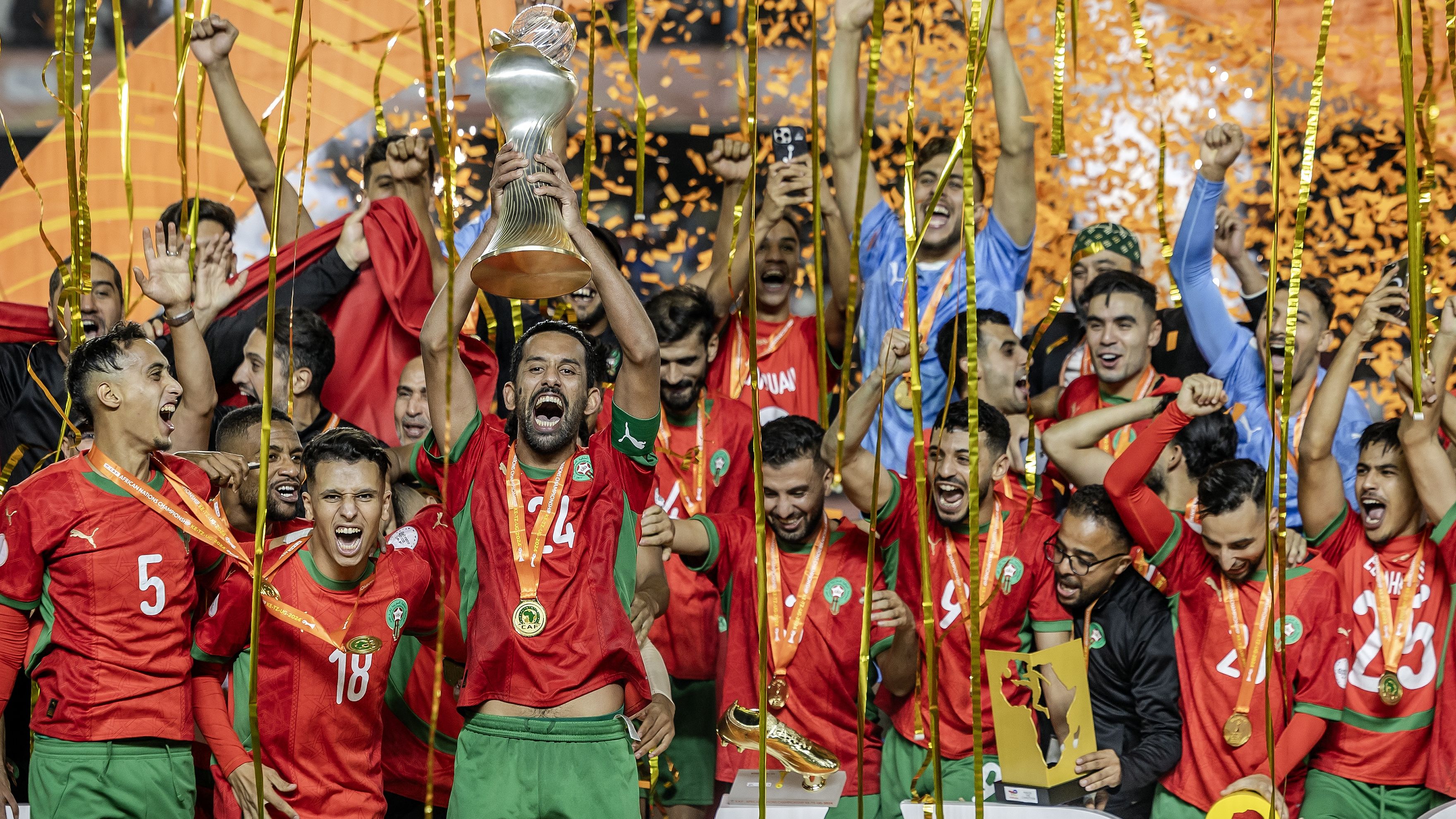 الرباط الصليبي يضرب نجمًا مغربيًا في ملاعب الخليج