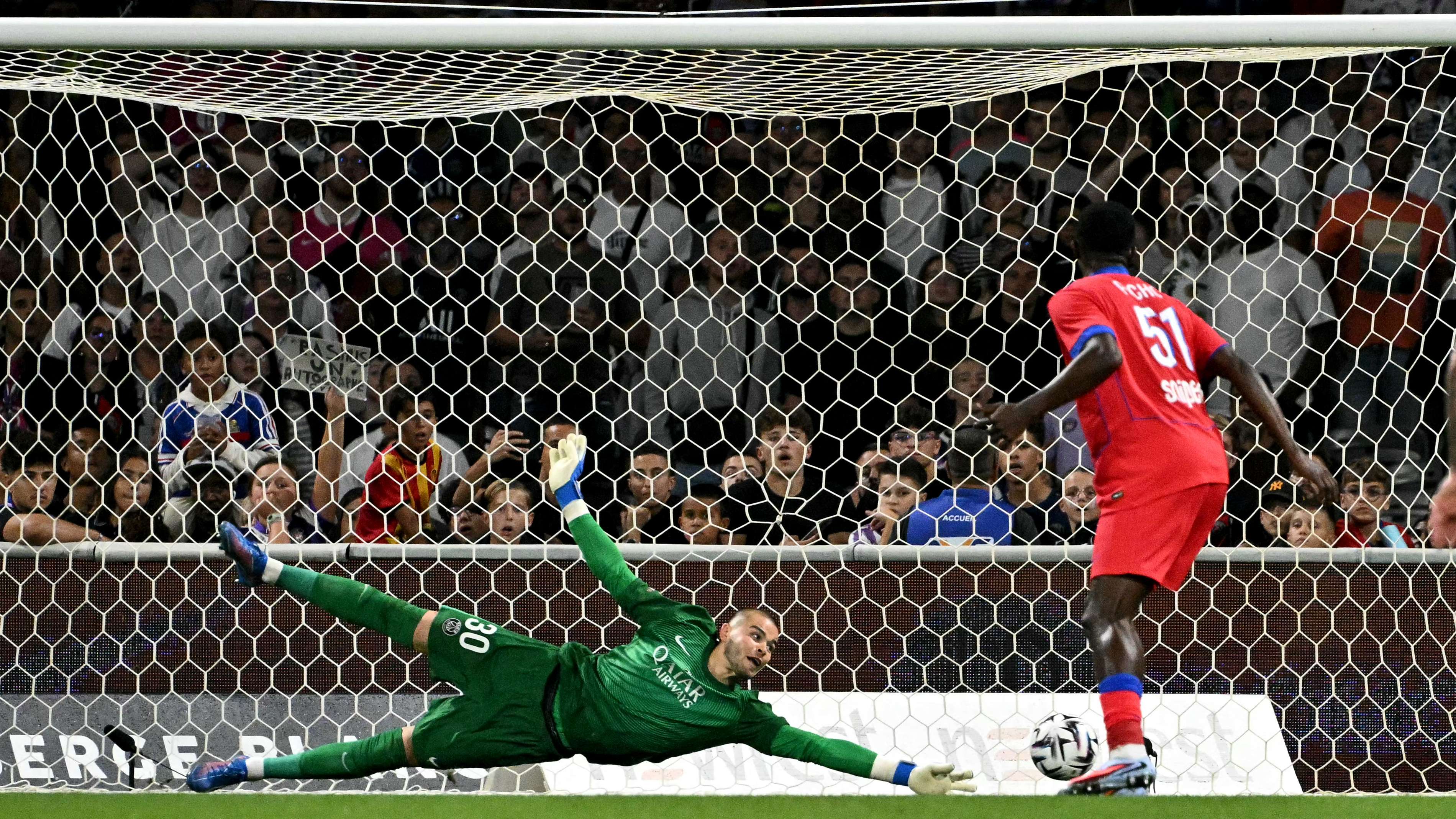 FBL-FRA-LIGUE1-TOULOUSE-PSG