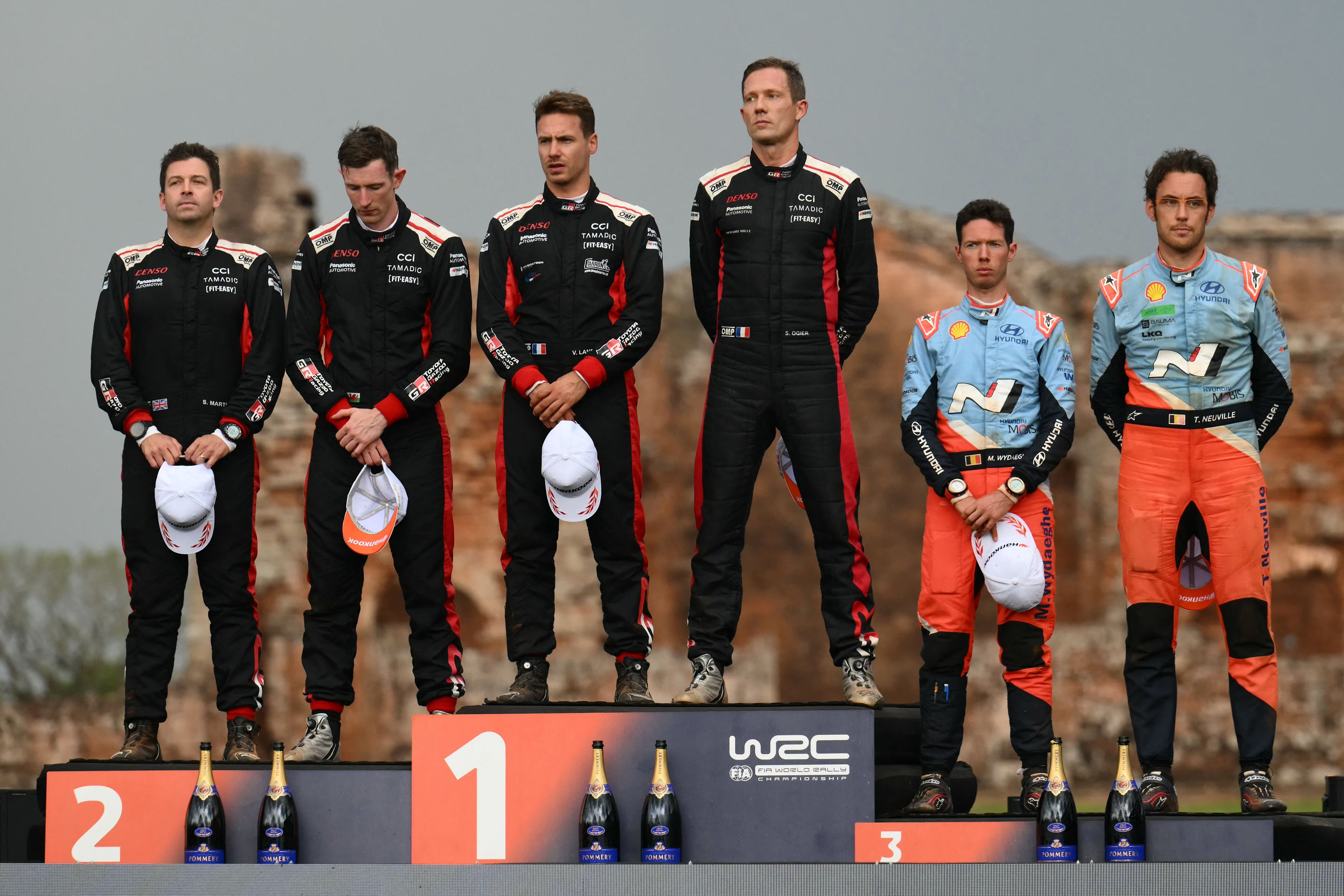 AUTO-RALLY-WORLD-PAR-PODIUM