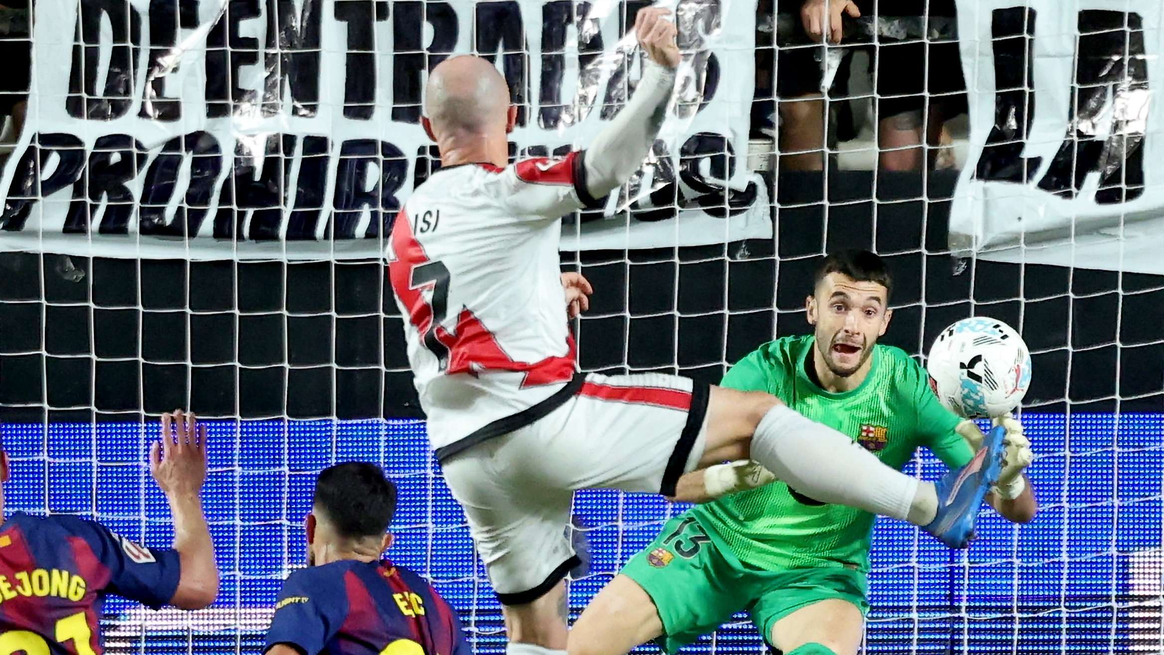 FBL-ESP-LIGA-RAYO VALLECANO-BARCELONA