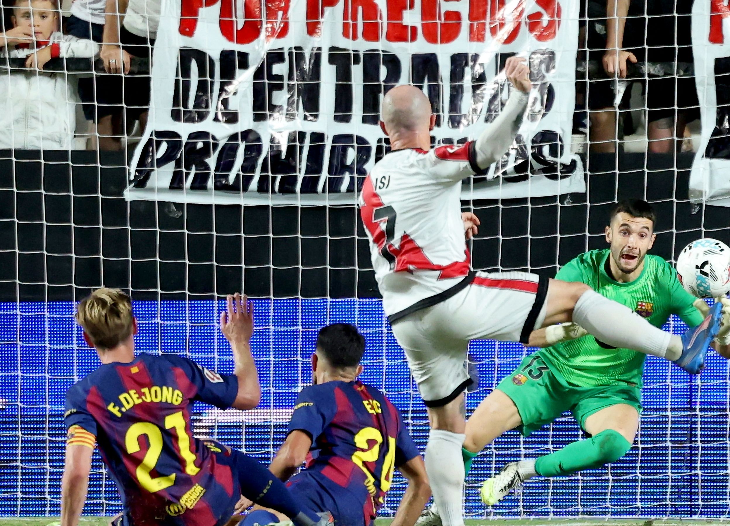 FBL-ESP-LIGA-RAYO VALLECANO-BARCELONA