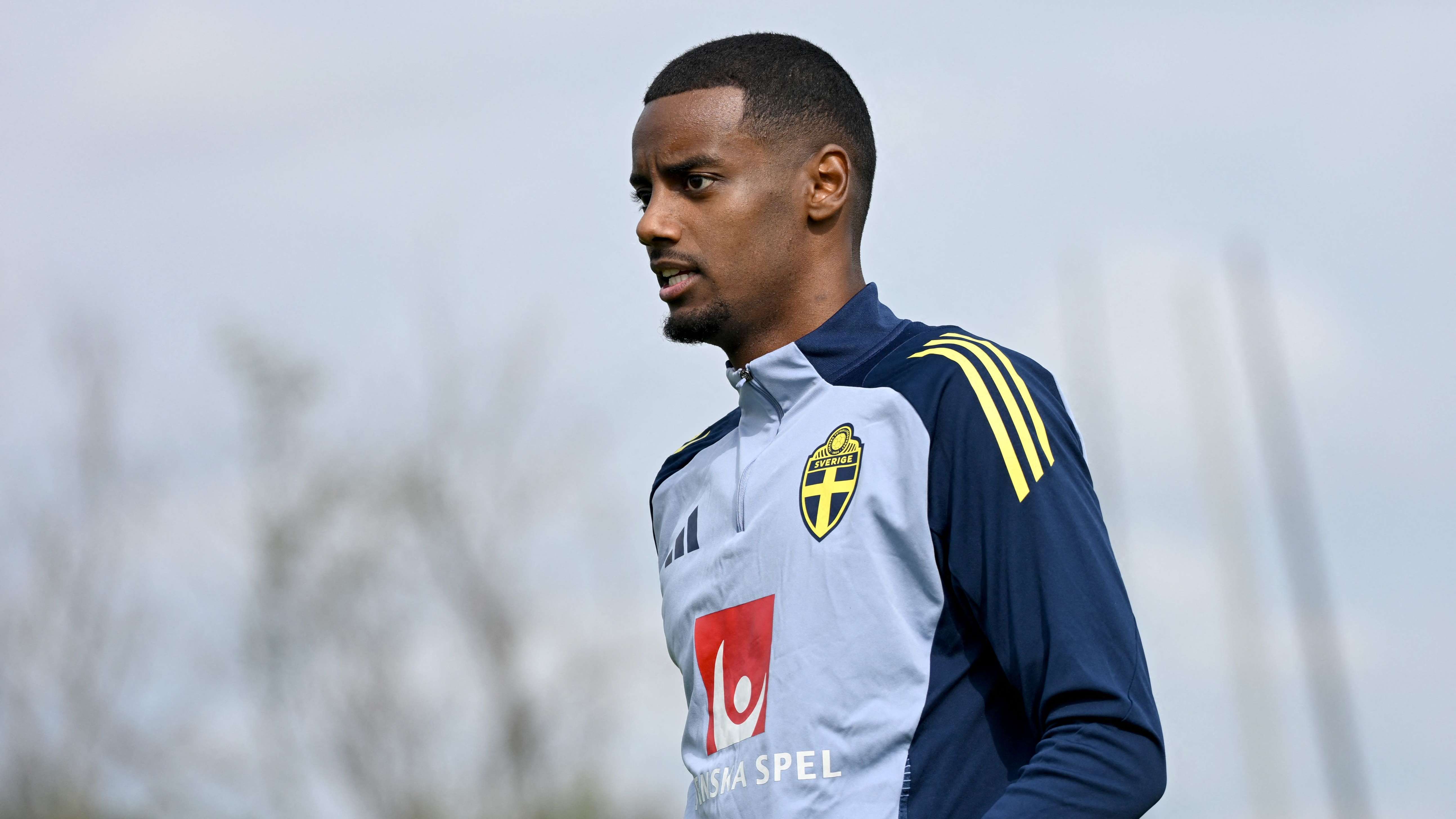 FBL-SWE-ENG-PR-LIVERPOOL-ISAK