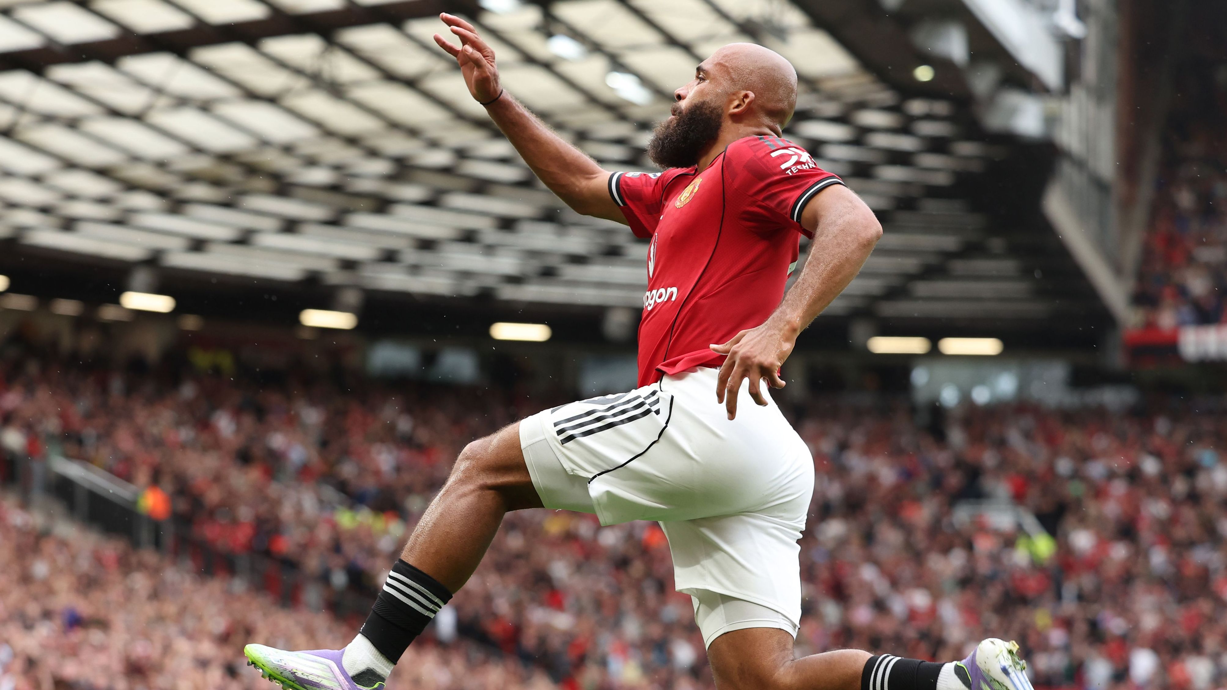 Manchester United v Burnley - Premier League