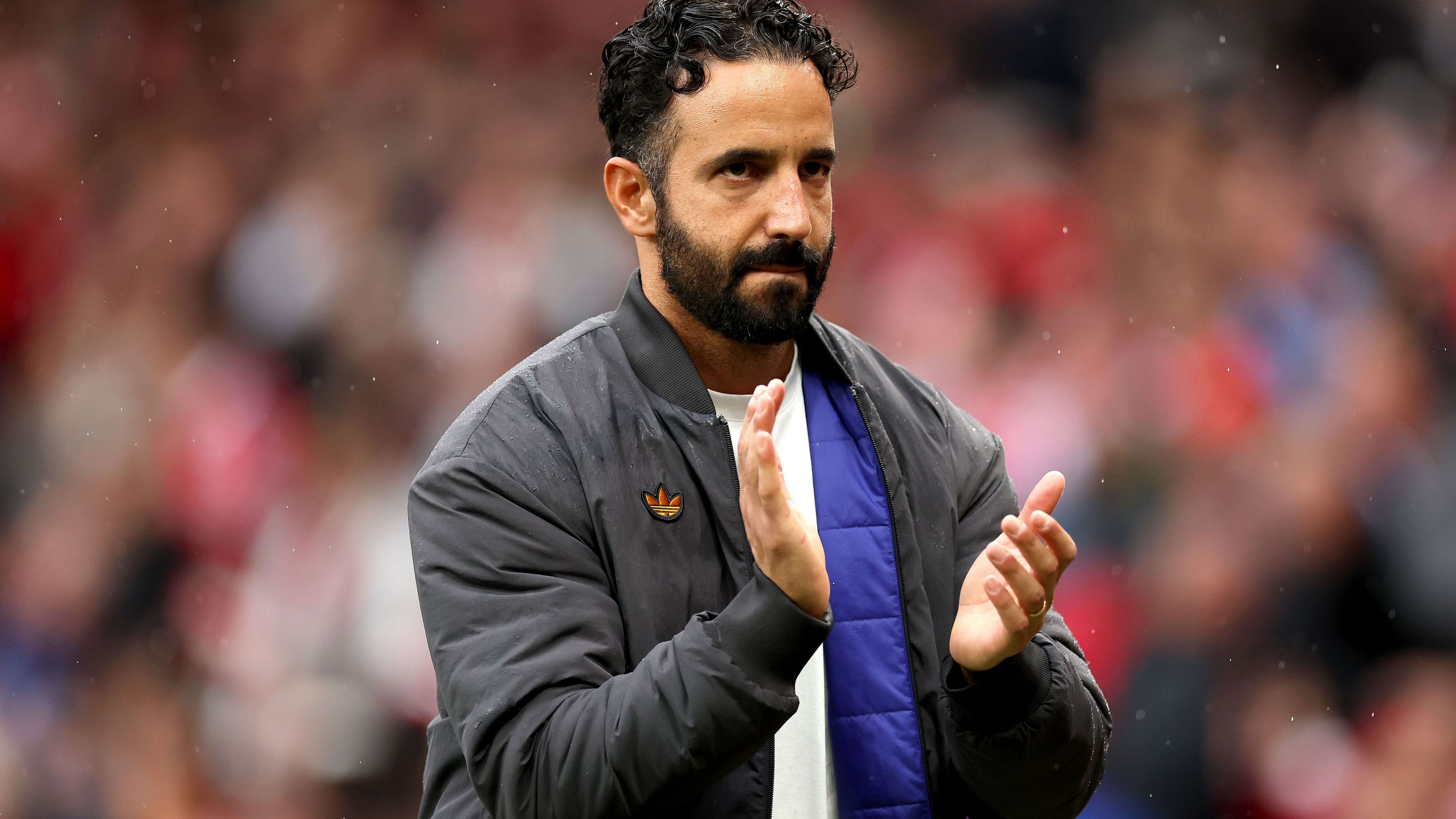 Manchester United v Burnley - Premier League