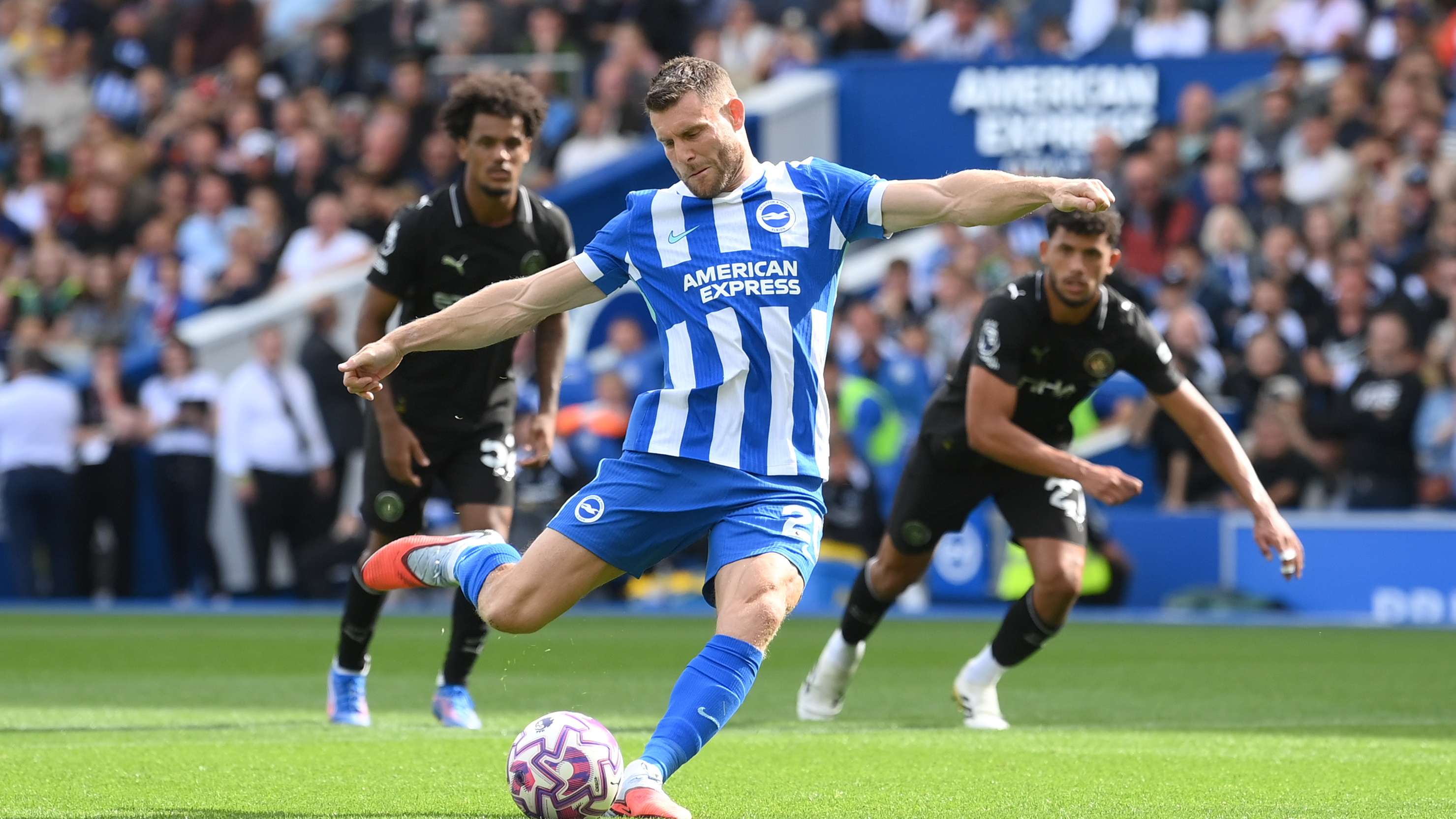 Brighton & Hove Albion v Manchester City - Premier League