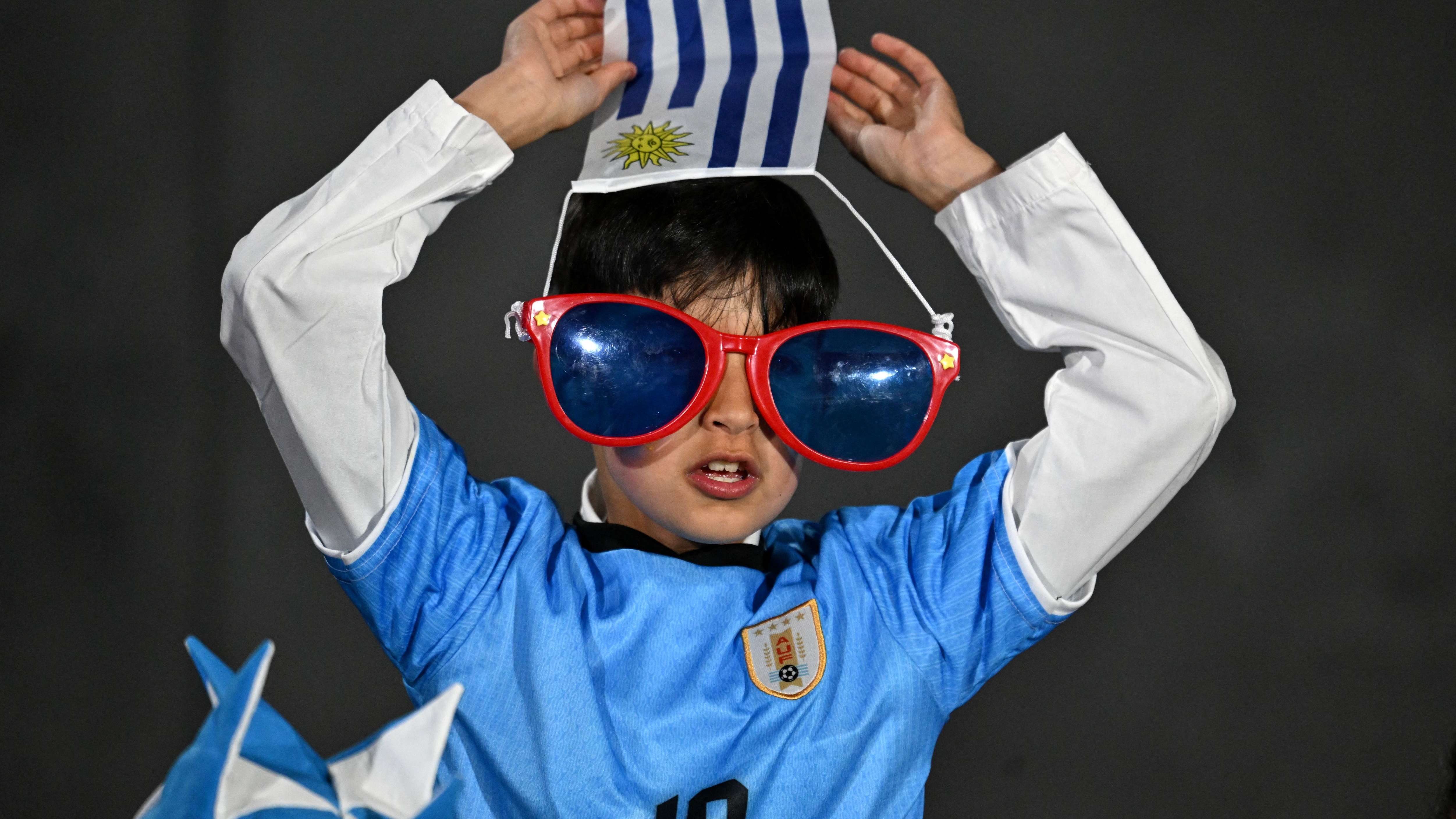 FBL-WC-2026-SAMERICA-QUALIFIERS-URU-PER-FANS