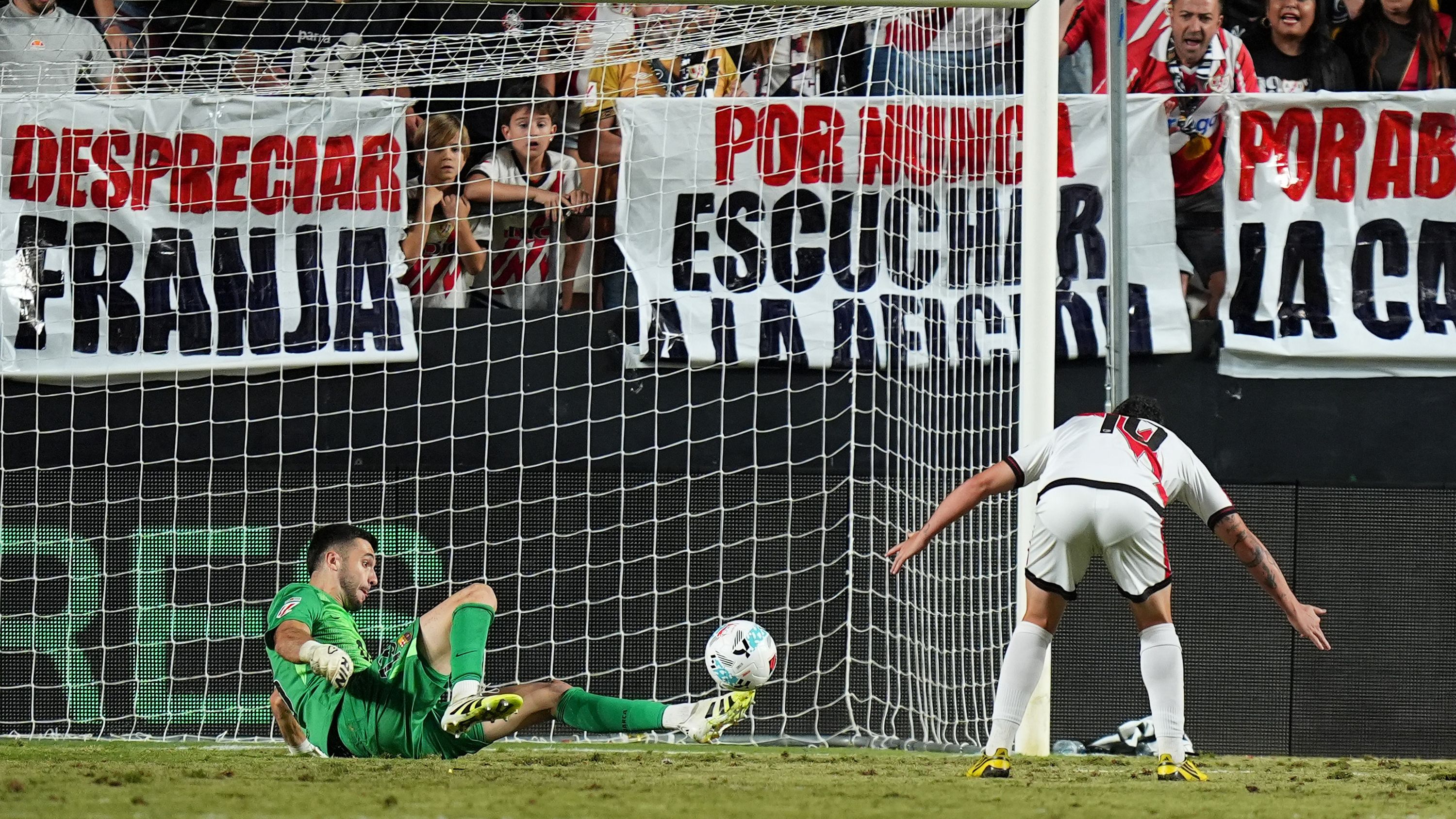 Rayo Vallecano de Madrid v FC Barcelona - LaLiga EA Sports