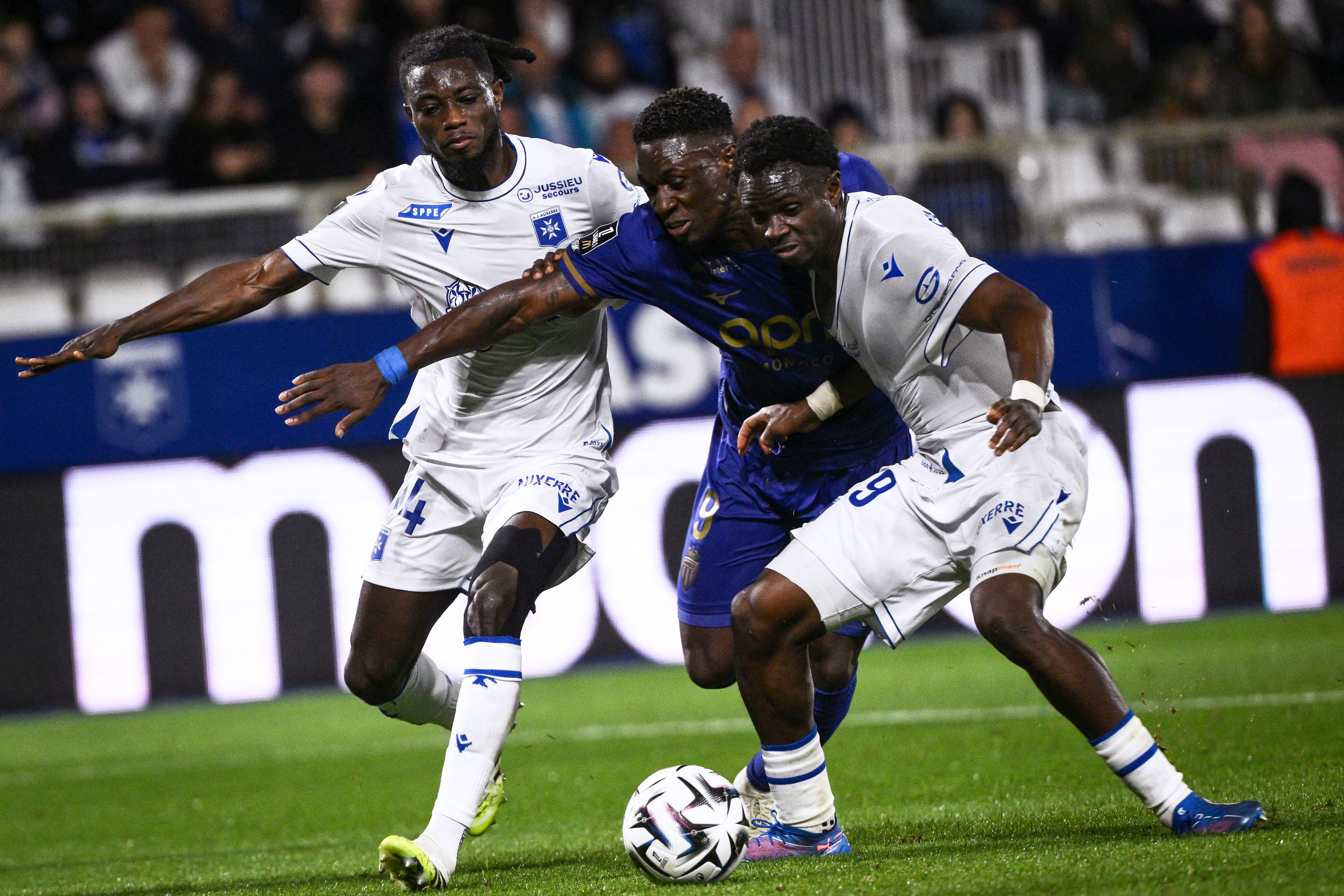 FBL-FRA-LIGUE1-AUXERRE-MONACO